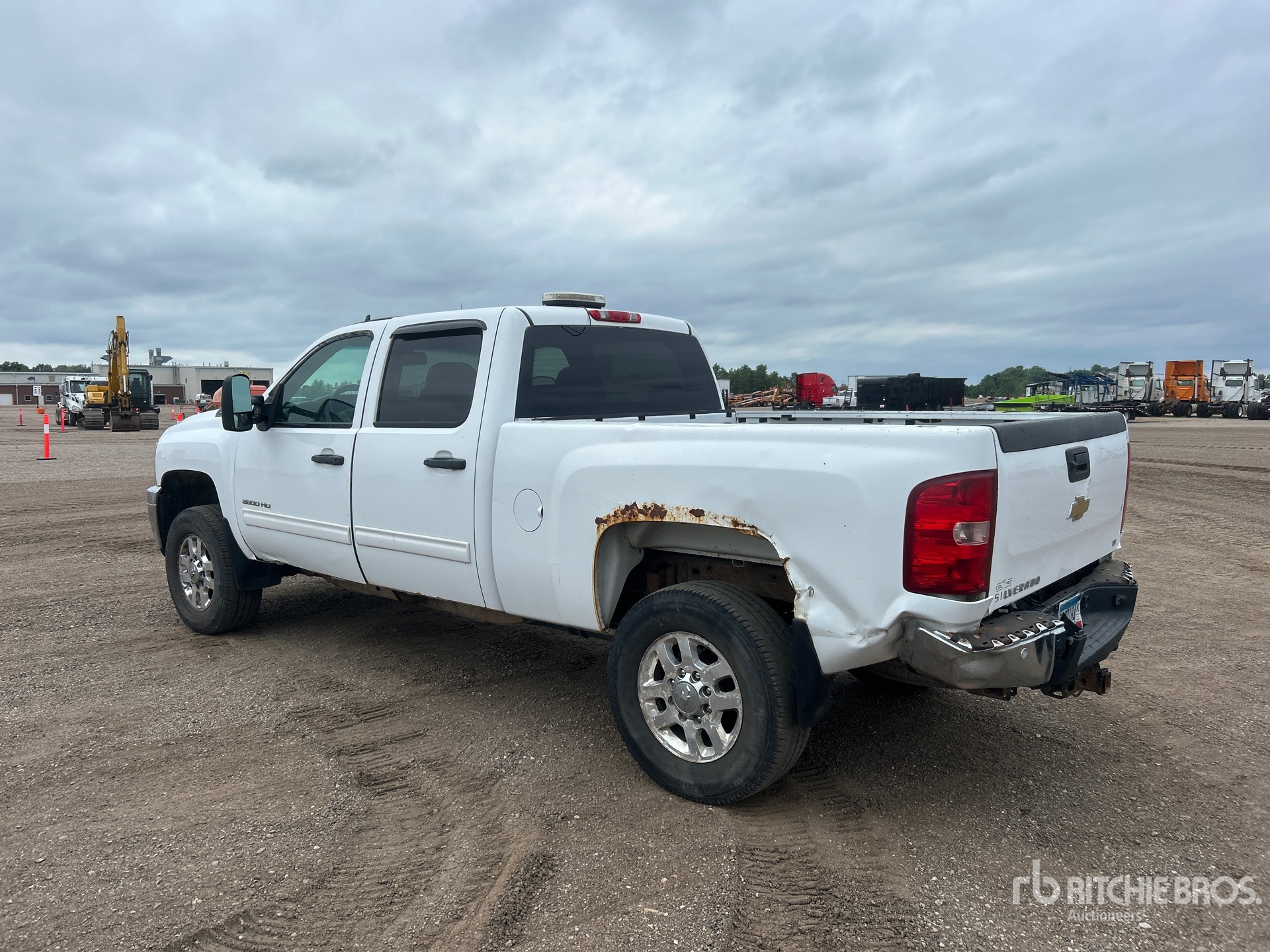General Appearance with Picture, Left Rear Corner