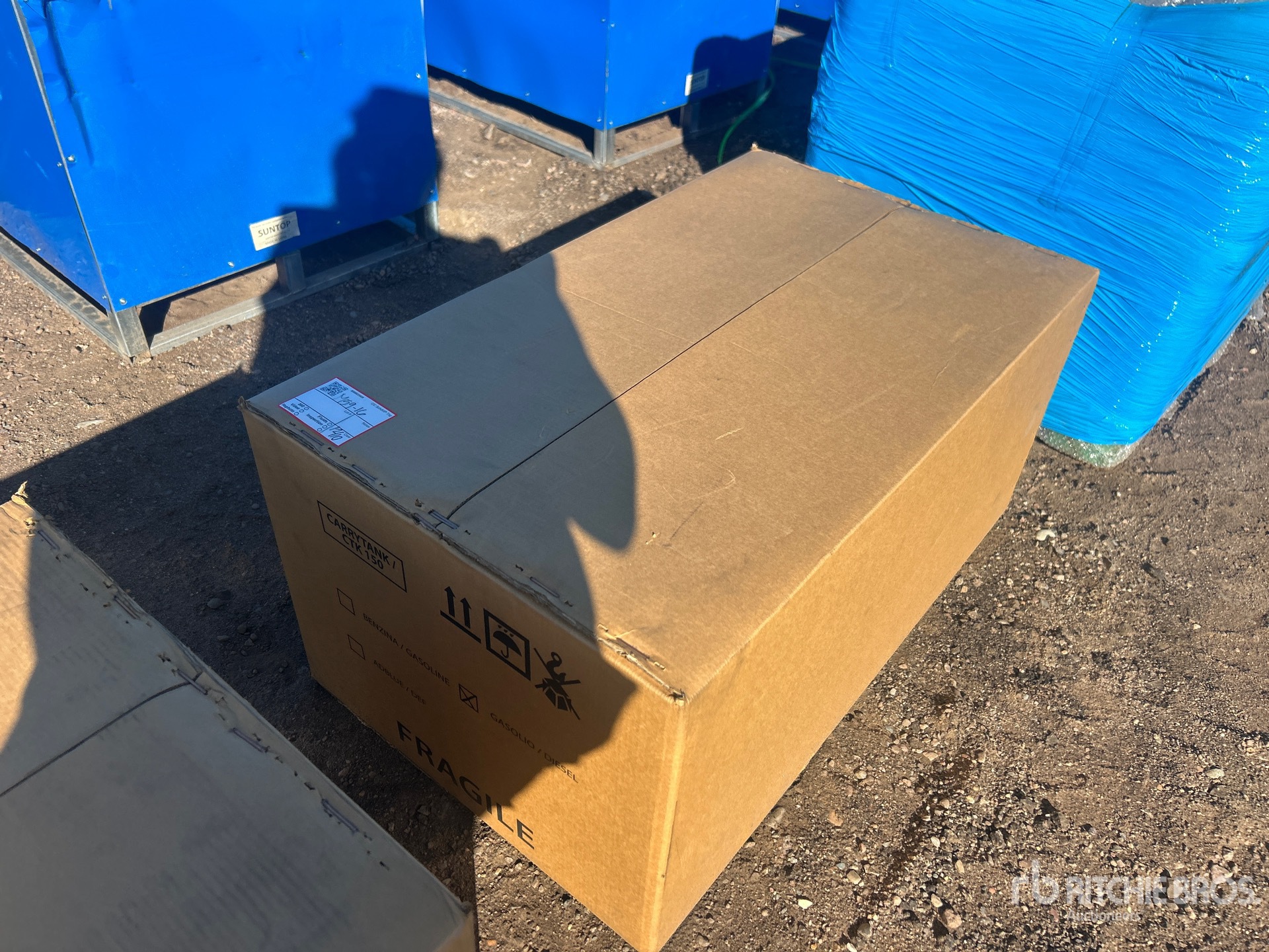 General Appearance with Bild, Ecke vorne links