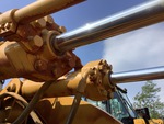 Hydraulics with Bucket Tilt Cylinders