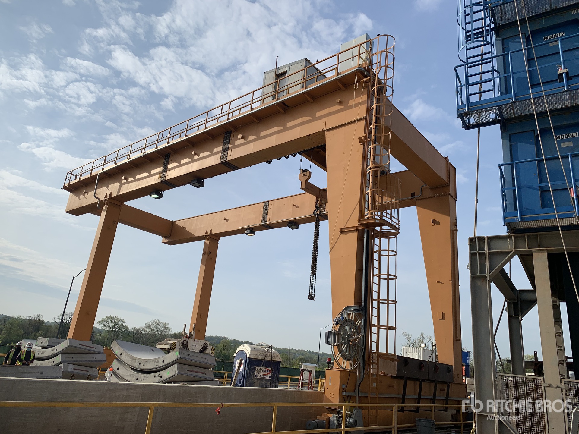 General Appearance with Featured Photo