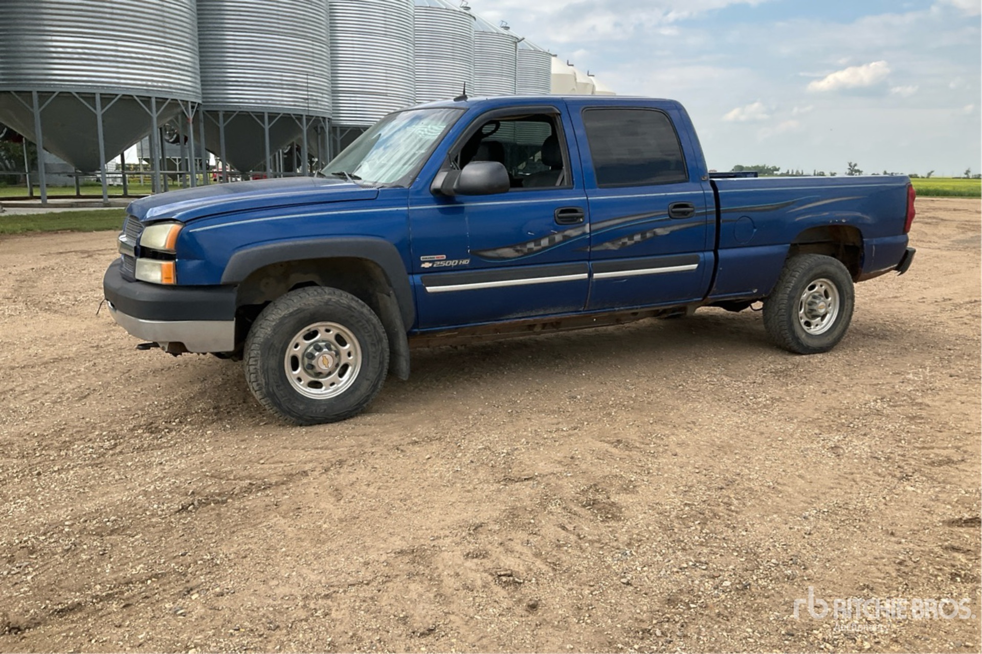 General Appearance with Picture, Left Front Corner