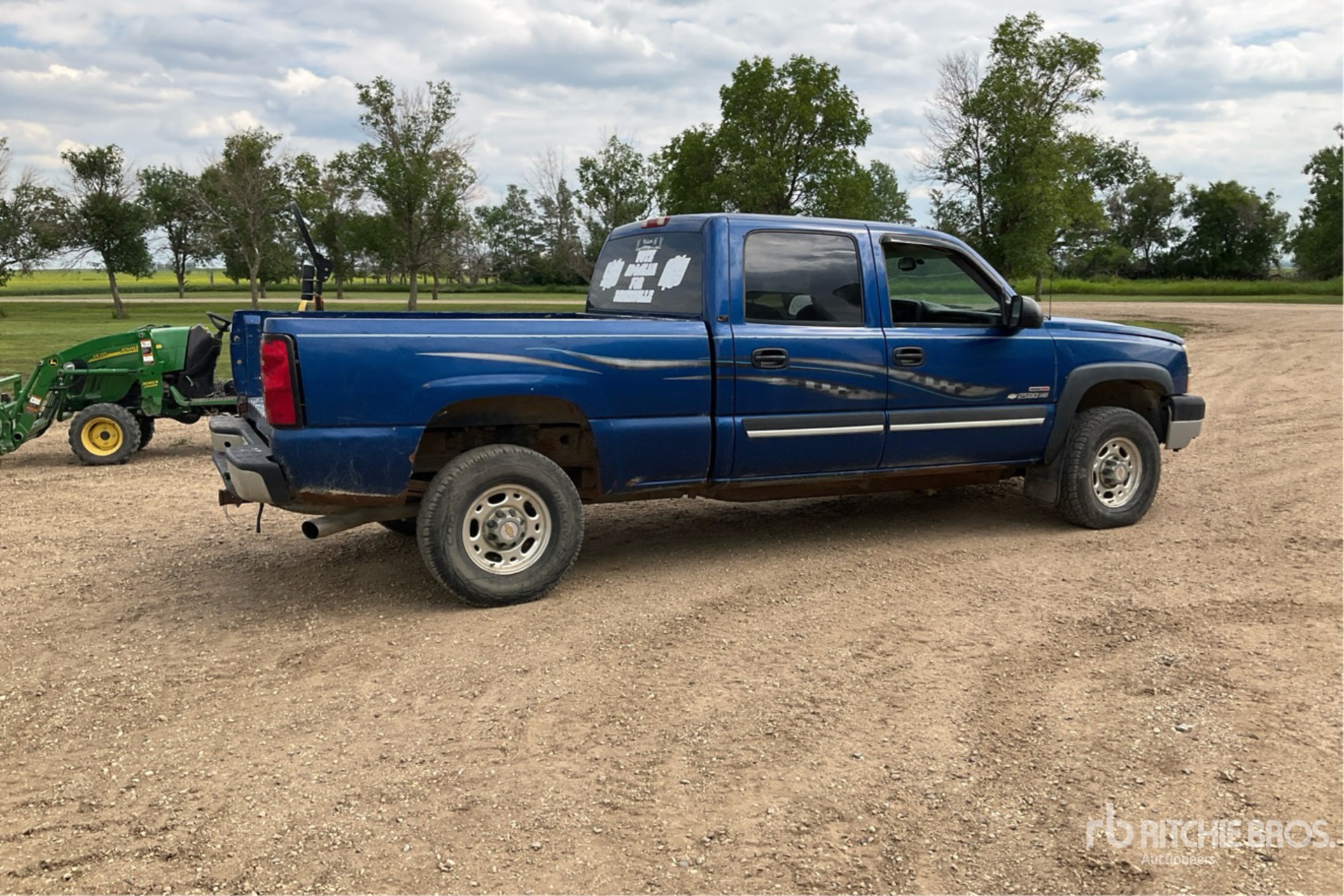 General Appearance with Picture, Right Rear Corner