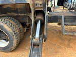 Boom with Stabilizer Cylinders