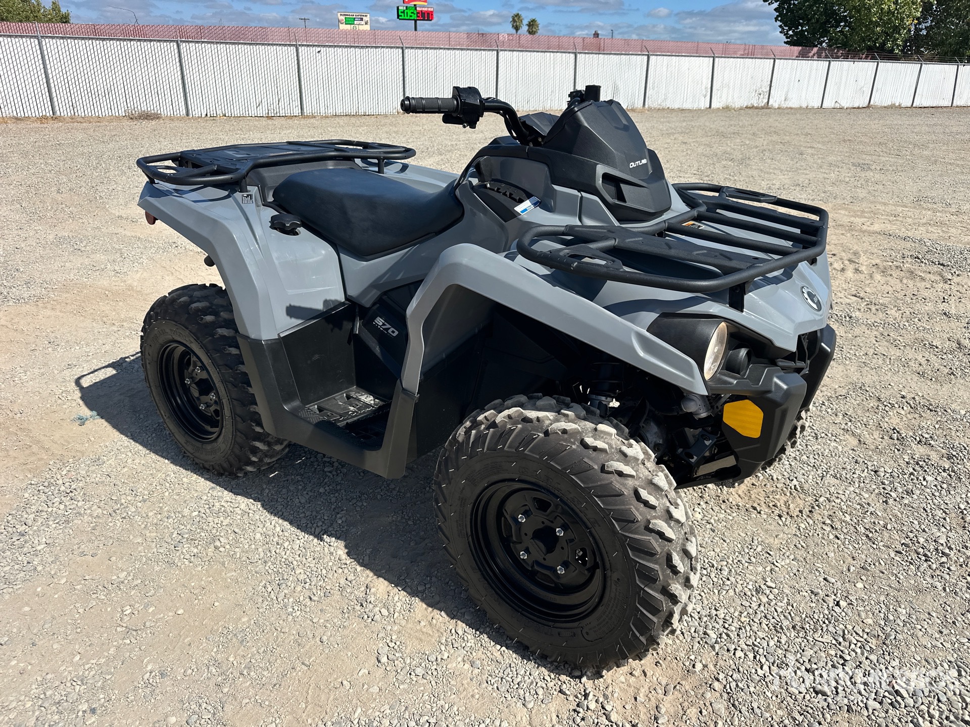 General Appearance with Picture, Right Front Corner