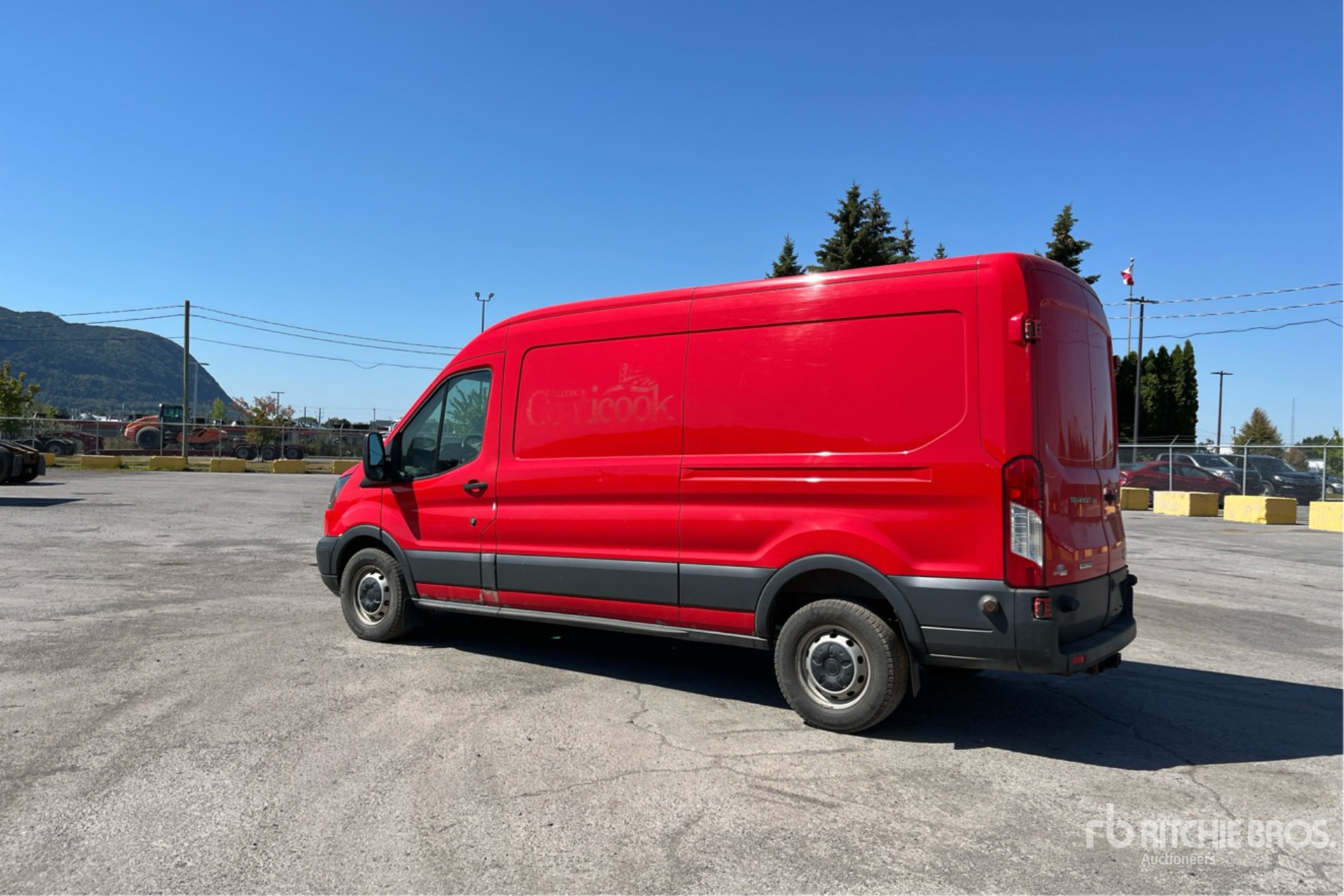 General Appearance with Picture, Left Rear Corner