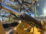 Hydraulics with Bucket Tilt Cylinders