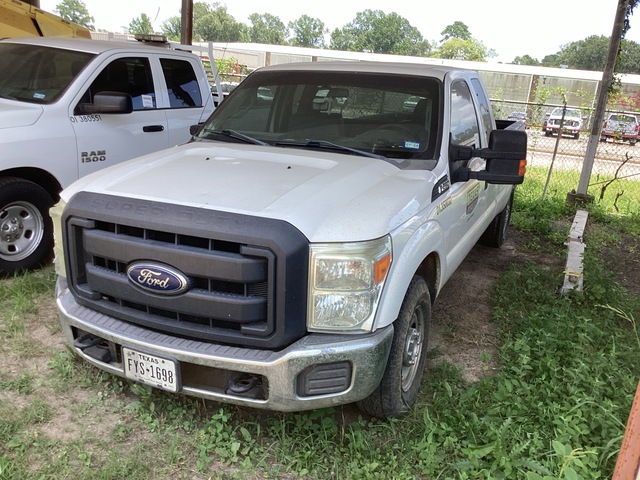 2015 Ford F-250 XL 4x2 Extended Cab Pickup