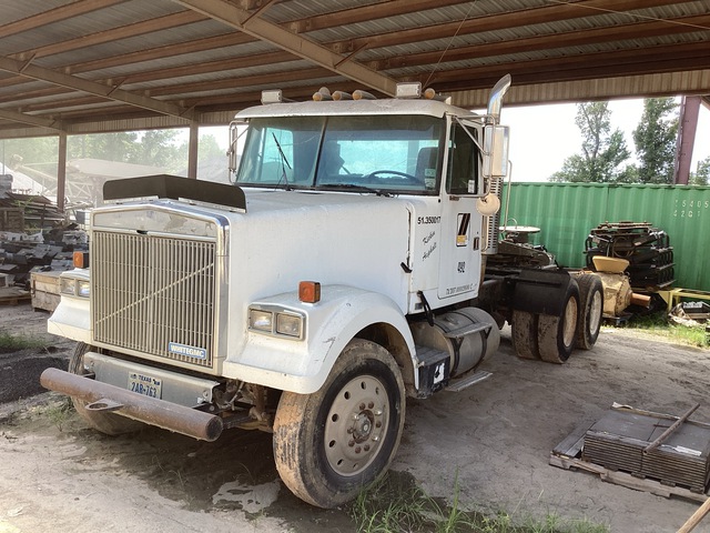 1991 White GMC WCL 6x4 T/A Day Cab Truck Tractor 1991 White GMC WCL 6x4 T/A Day Cab Truck Tractor