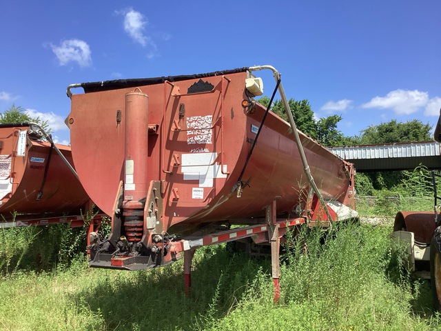 2008 Clement 28 ft Tri/A Frameless End Dump Trailer
