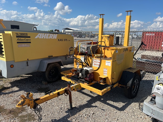 2011 LeeBoy 250T S/A Hot Box Trailer 2011 LeeBoy 250T S/A Hot Box Trailer