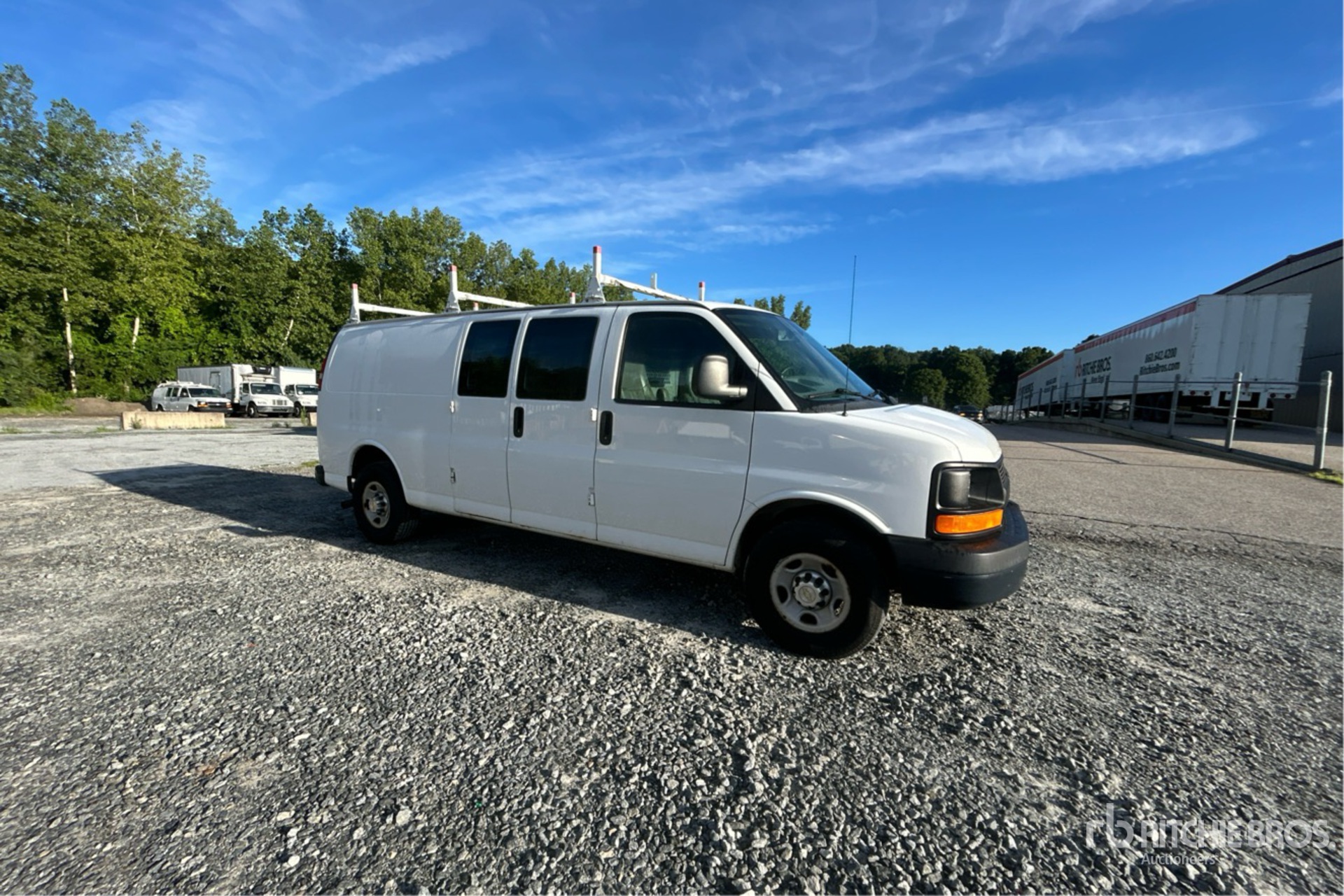 General Appearance with Picture, Right Front Corner