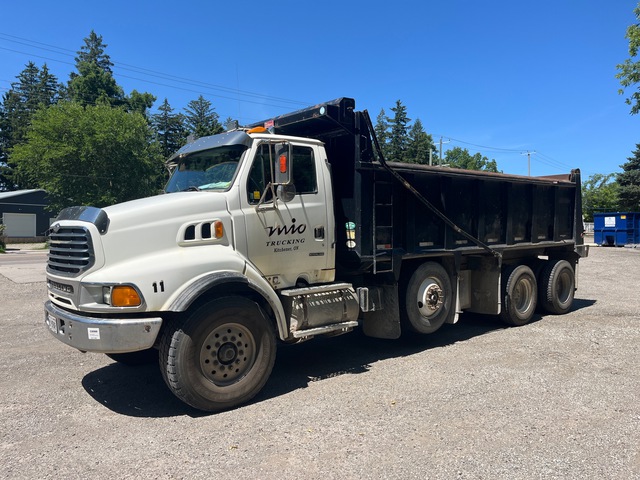 1999 Sterling LT9500 8x4 Tri/A Dump Truck