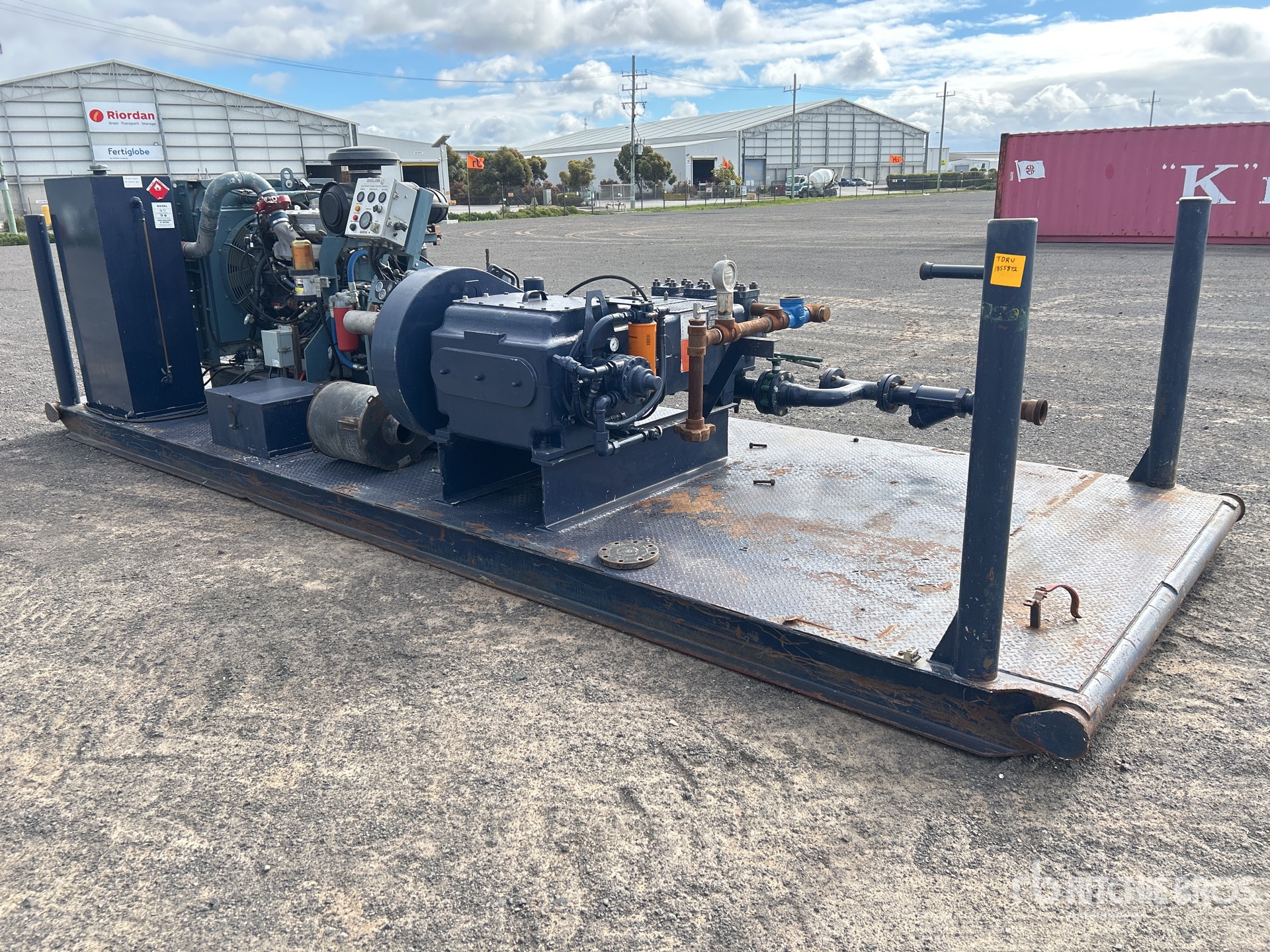 General Appearance with Picture, Left Front Corner