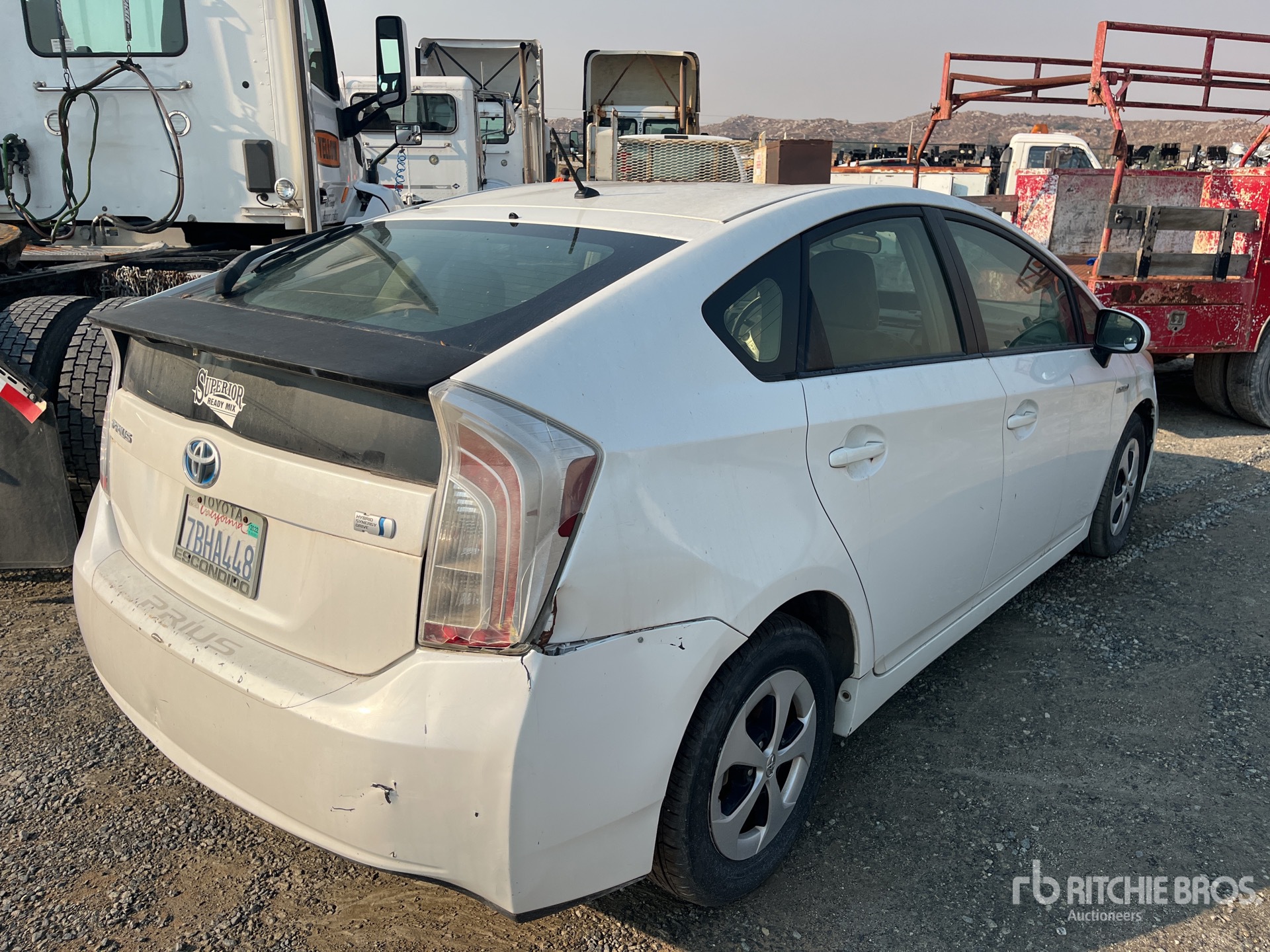 General Appearance with Picture, Right Rear Corner