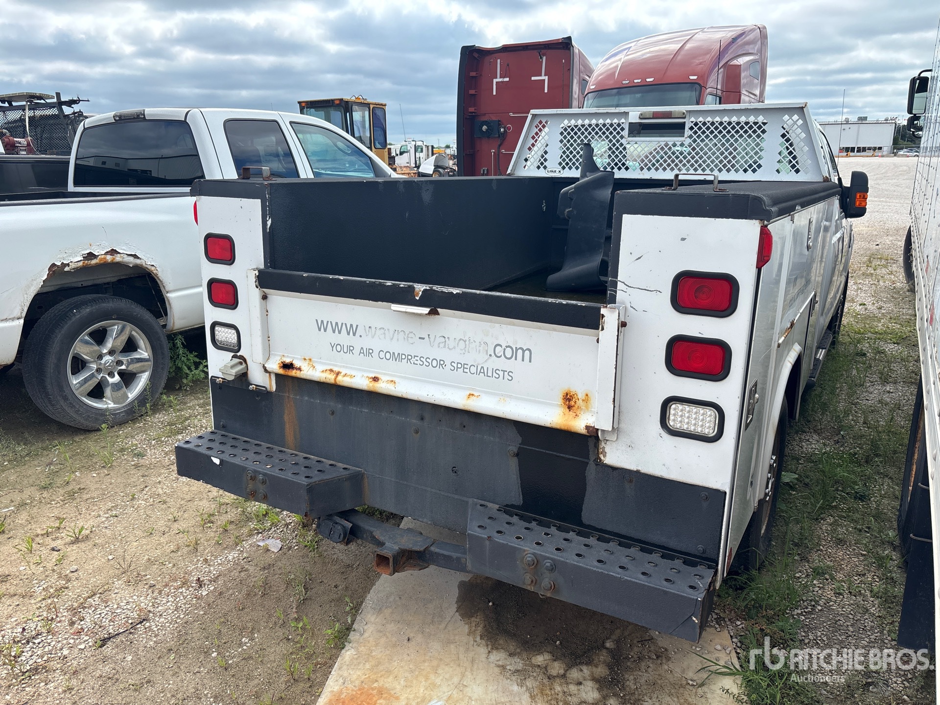 General Appearance with Picture, Right Rear Corner