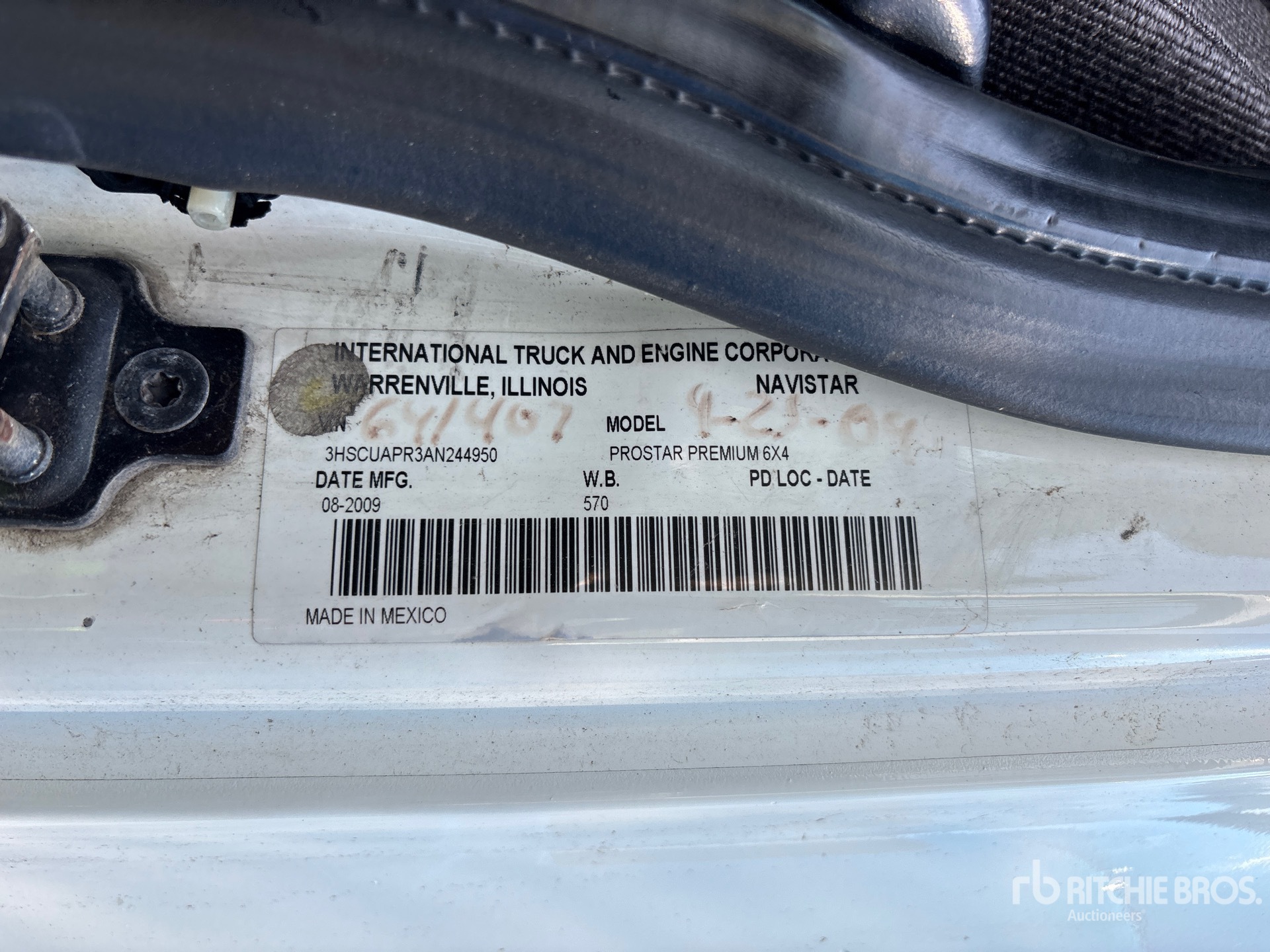 General Appearance with Numéro de série/Numéro d'identification du véhicule automobile