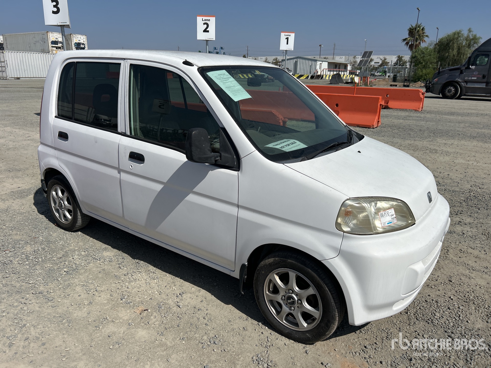 General Appearance with Picture, Right Front Corner