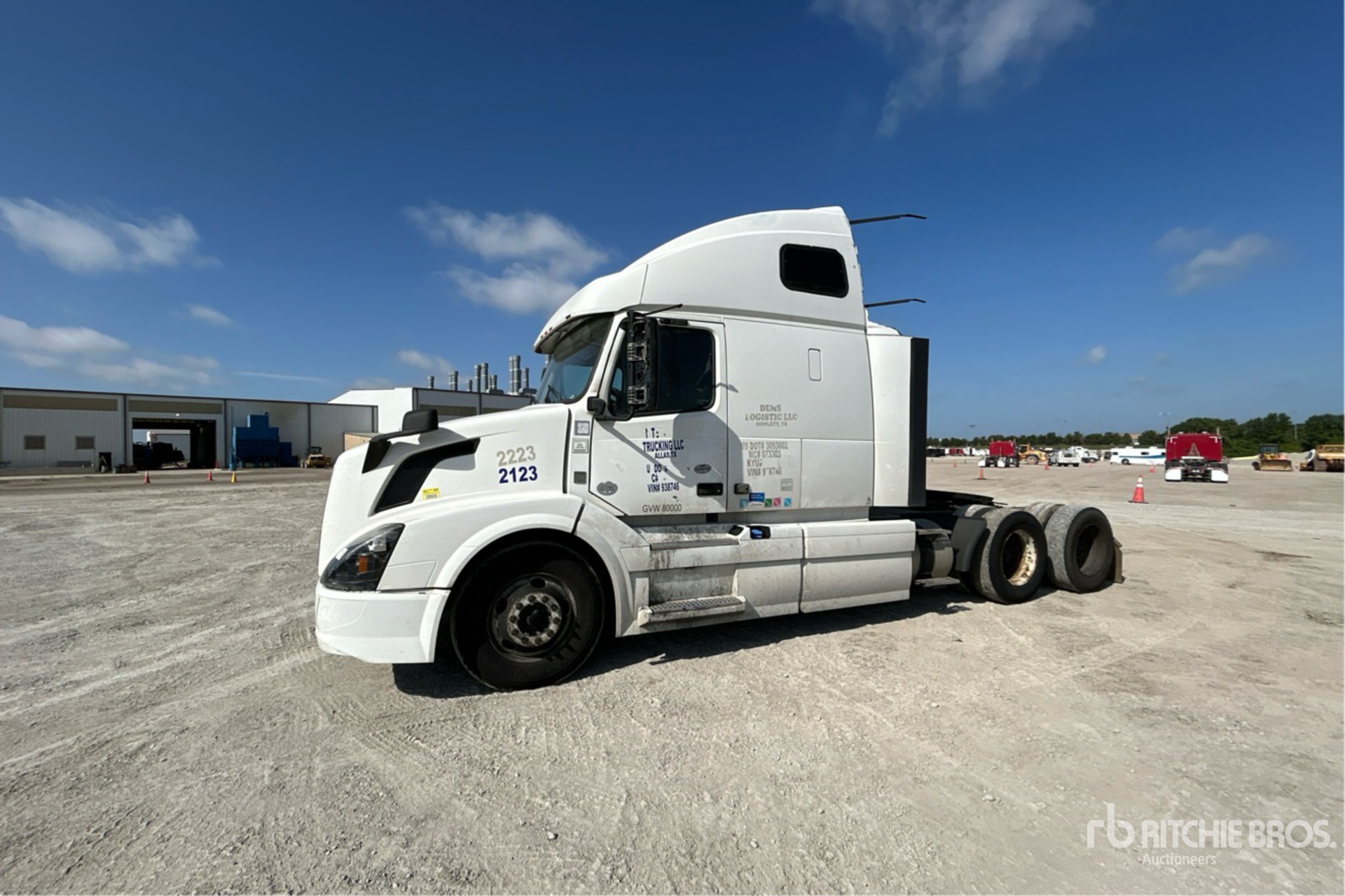 General Appearance with Picture, Left Front Corner