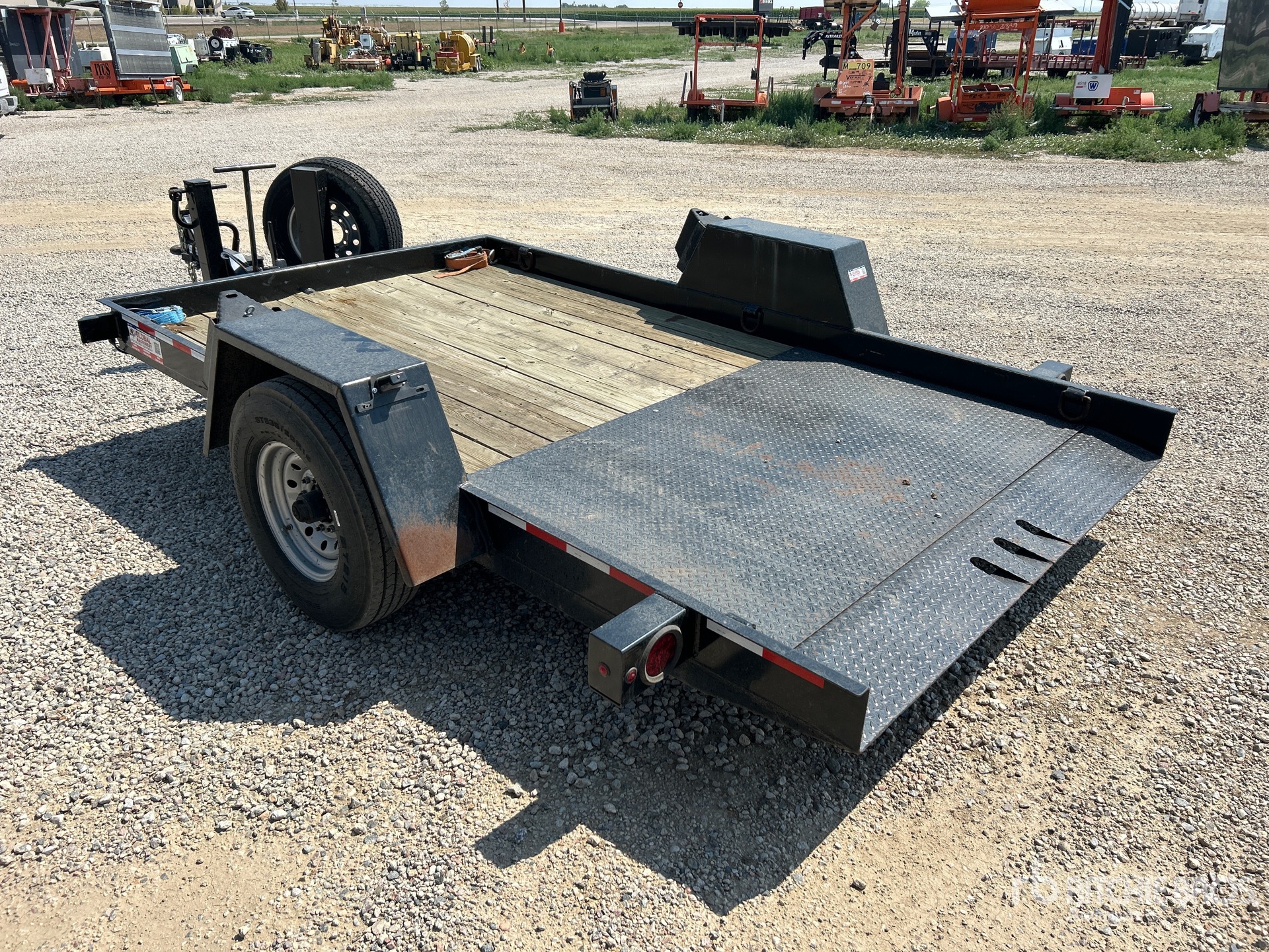 General Appearance with Picture, Left Rear Corner