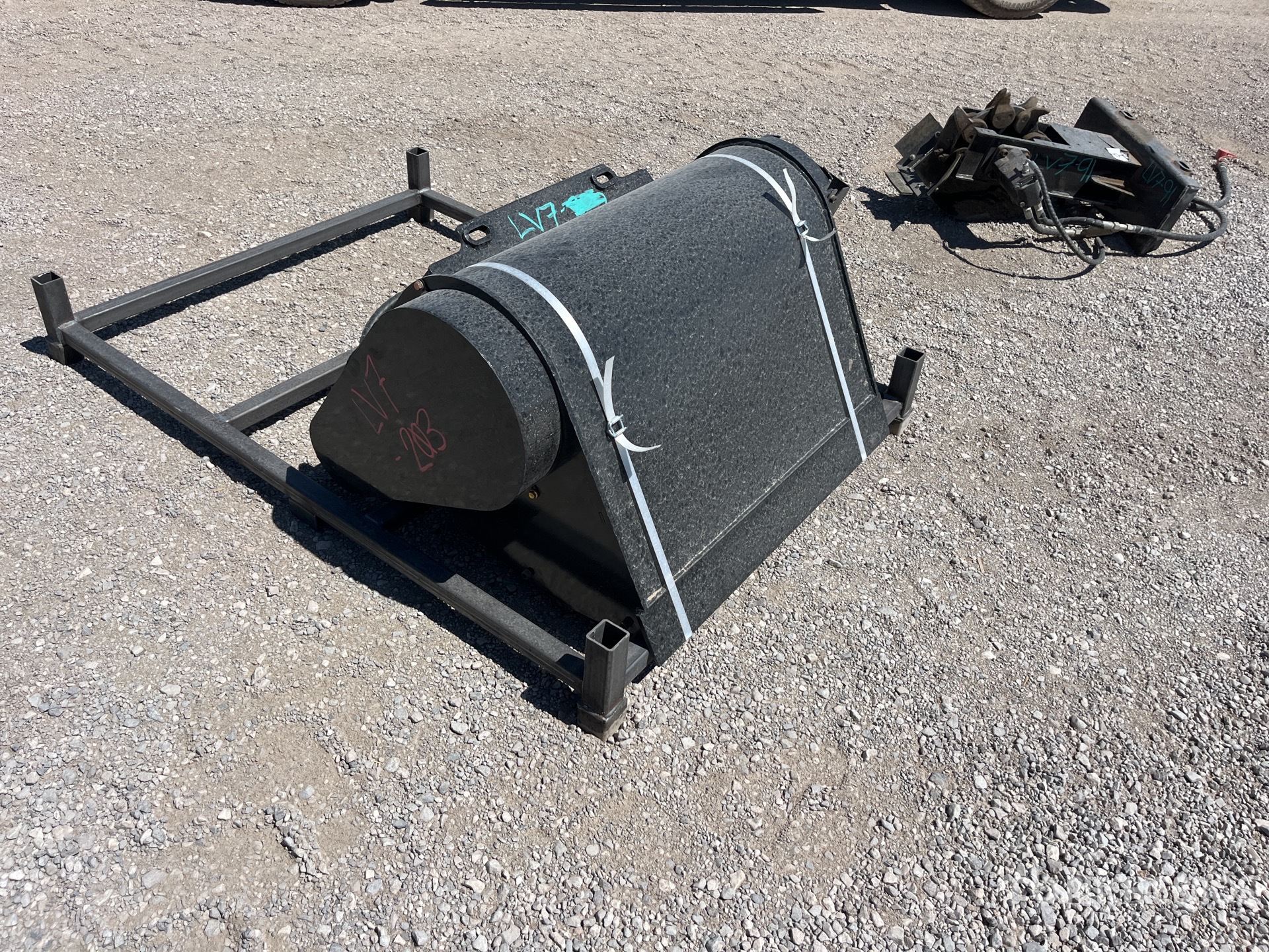 General Appearance with Picture, Right Front Corner