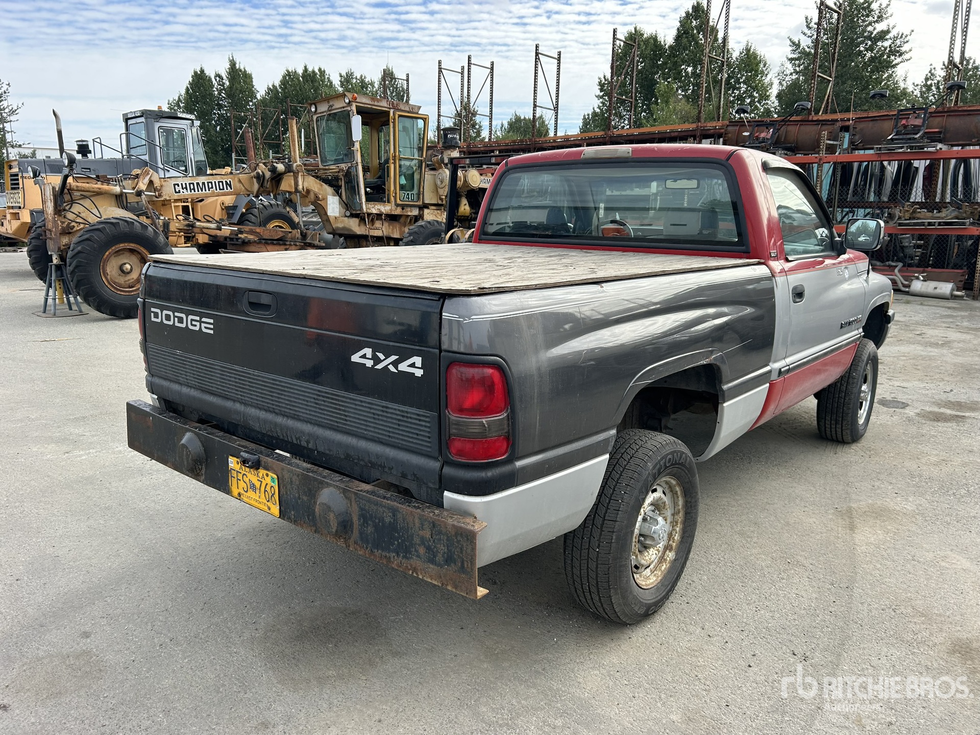 General Appearance with Picture, Right Rear Corner