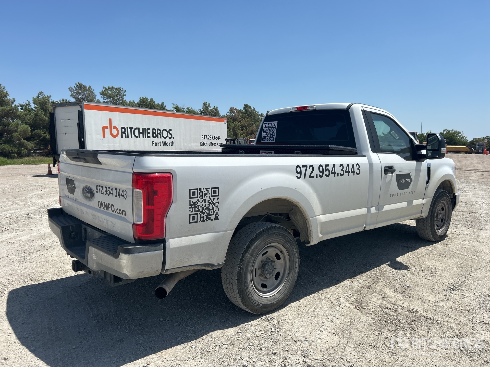 General Appearance with Picture, Right Rear Corner