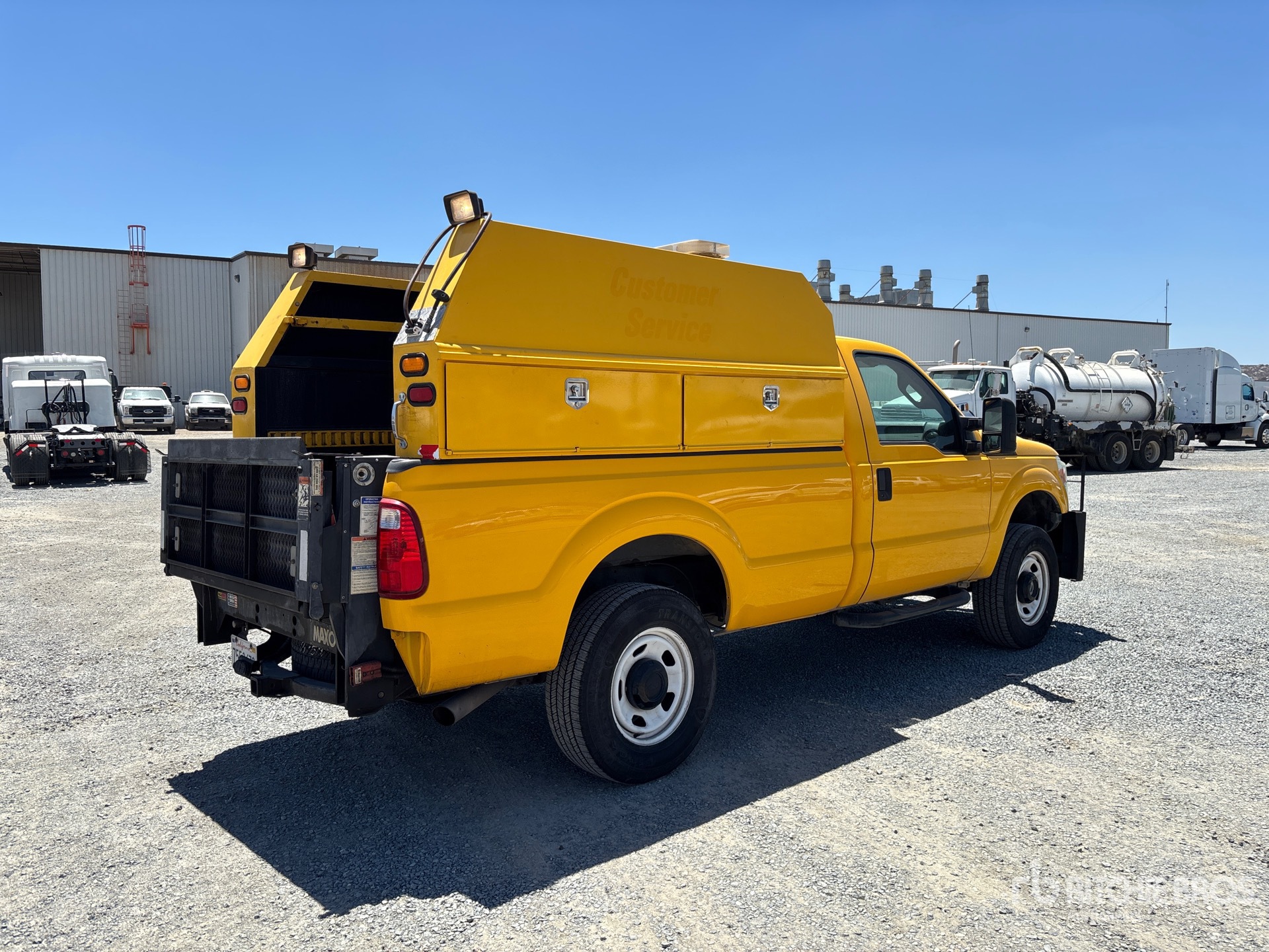 General Appearance with Picture, Right Rear Corner