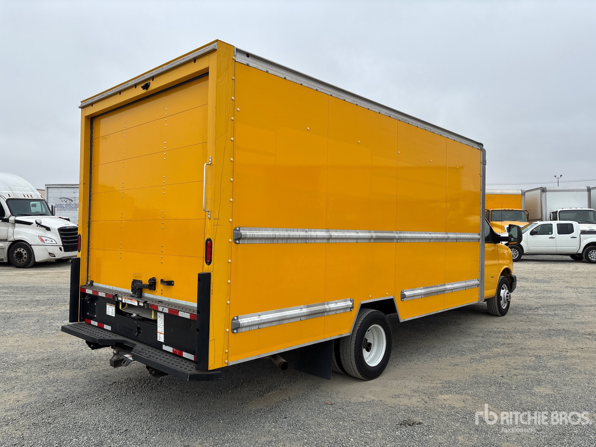 General Appearance with Picture, Right Rear Corner