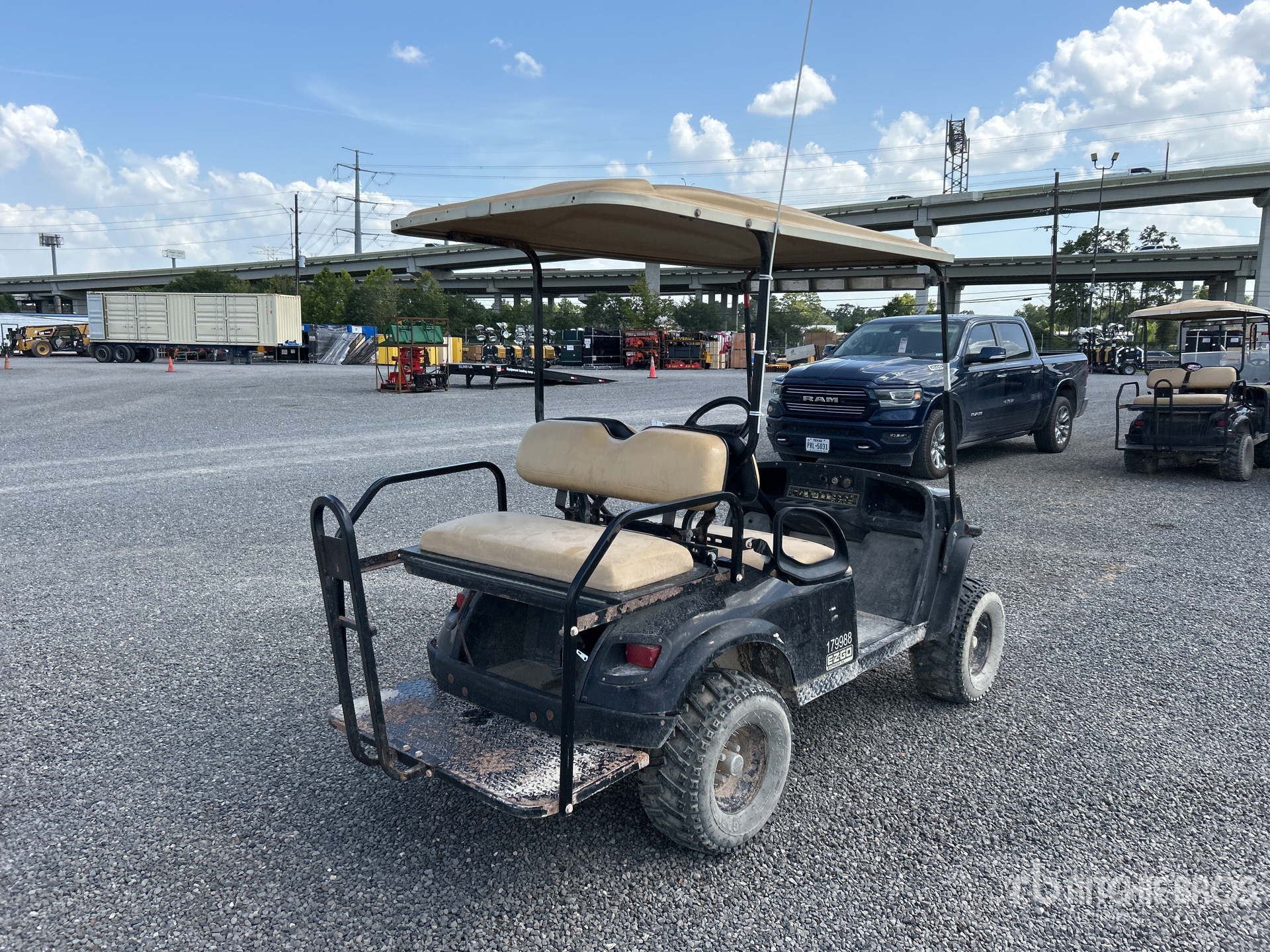 General Appearance with Picture, Right Rear Corner