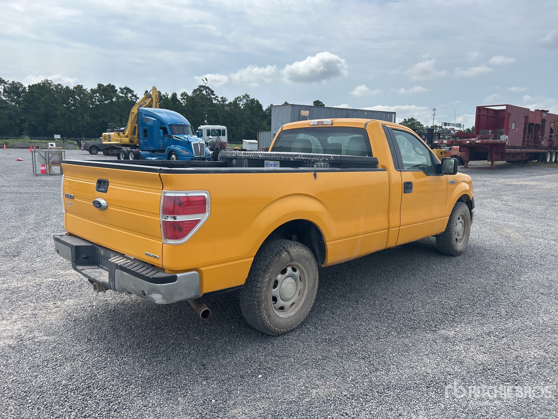General Appearance with Picture, Right Rear Corner