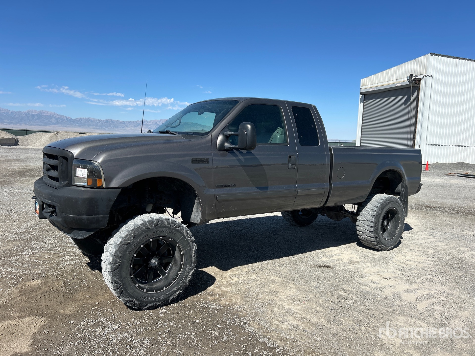 General Appearance with Featured Photo