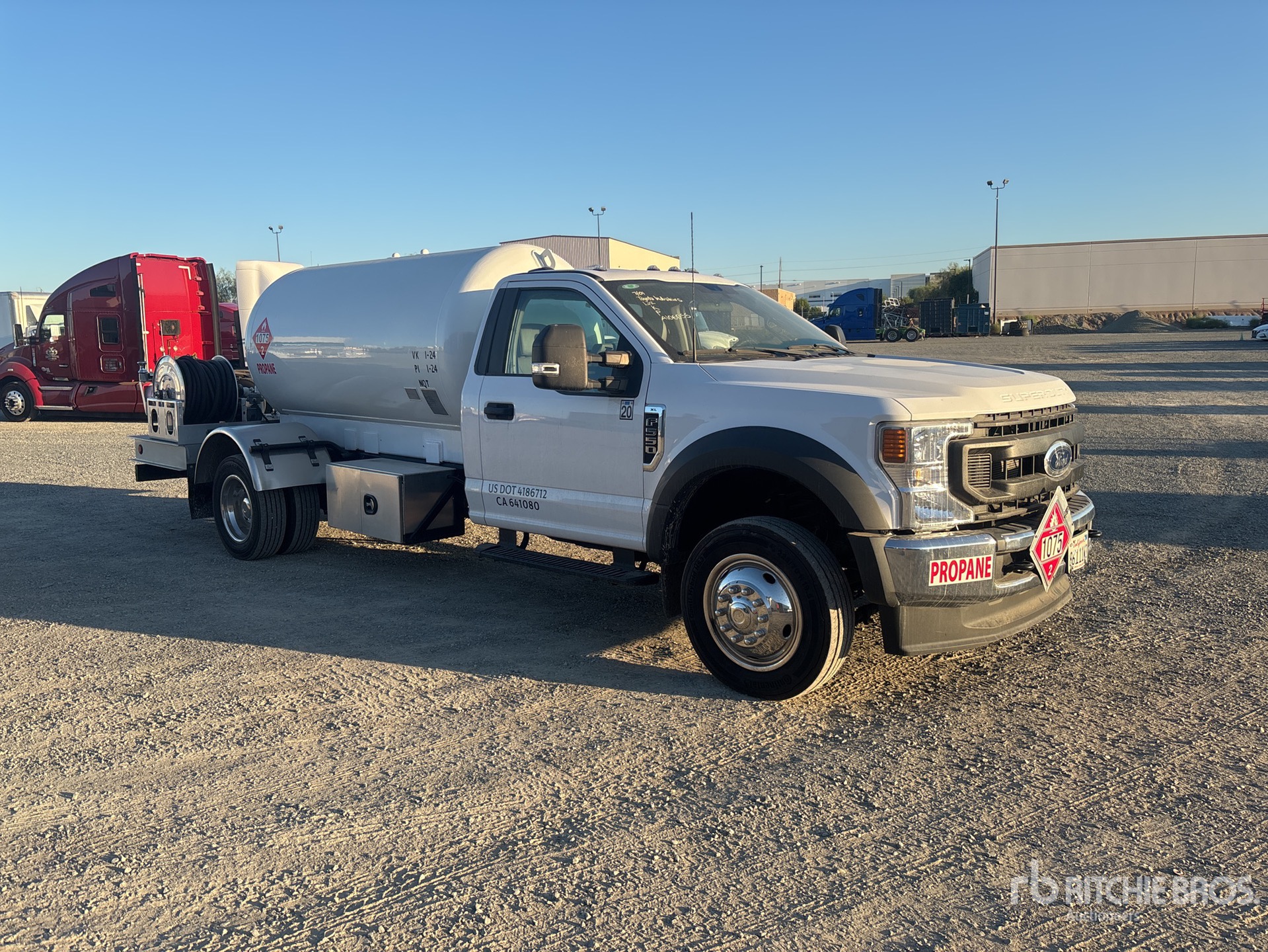 General Appearance with Image, coin avant droit