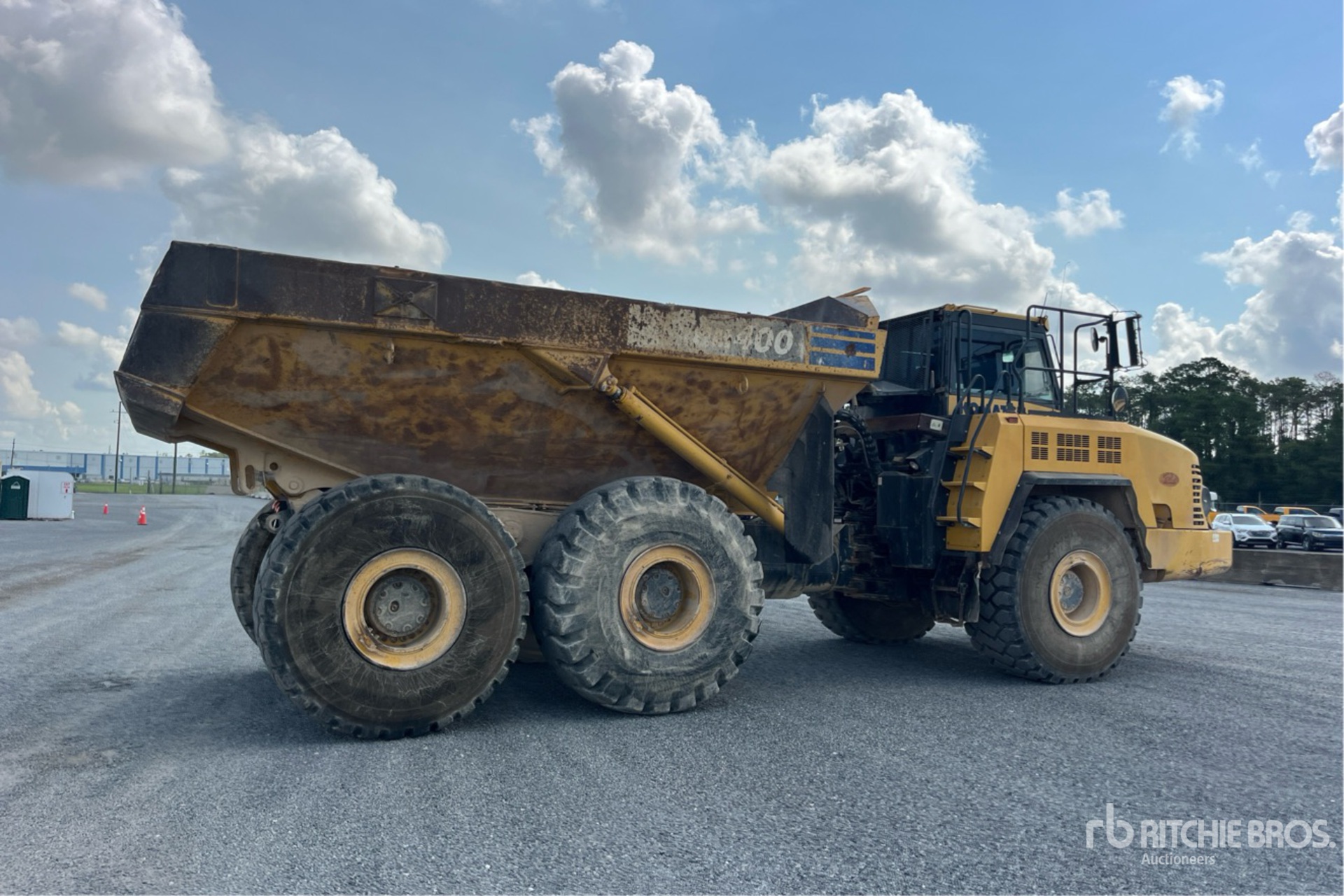 General Appearance with Picture, Right Rear Corner