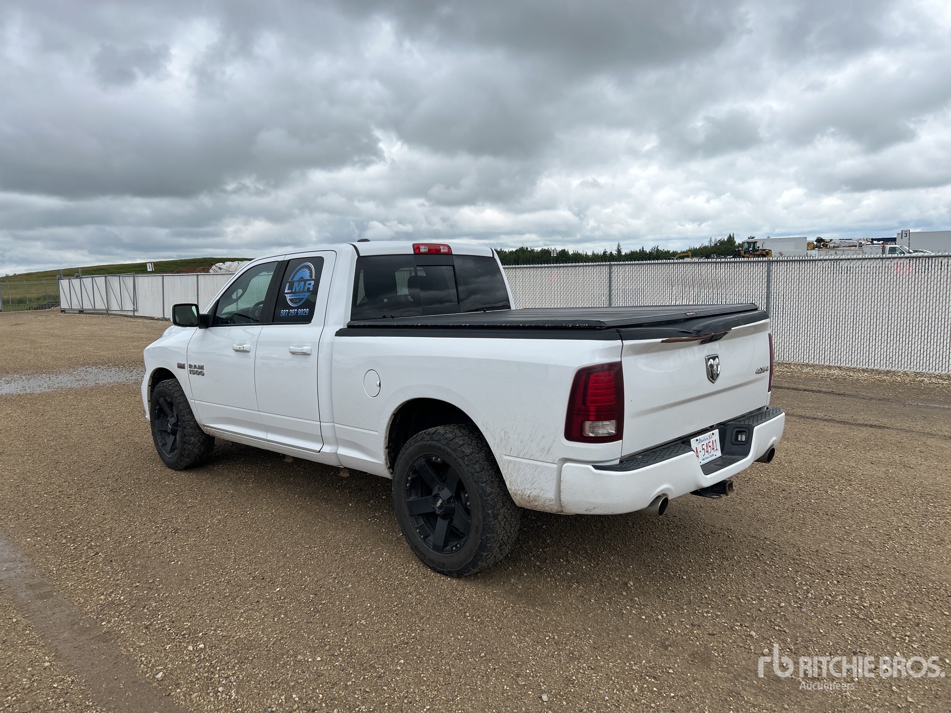 General Appearance with Picture, Left Rear Corner