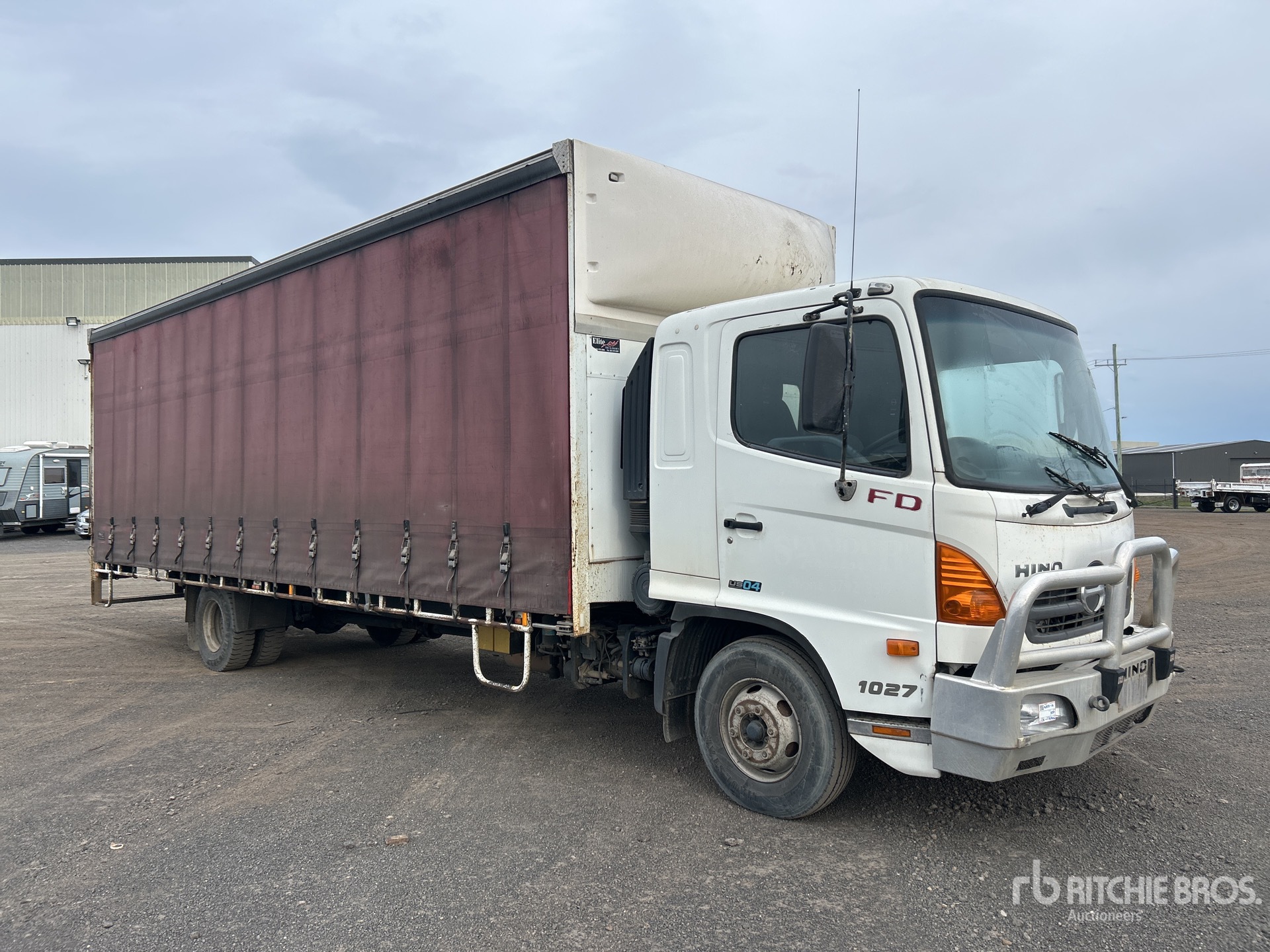 General Appearance with Picture, Left Front Corner