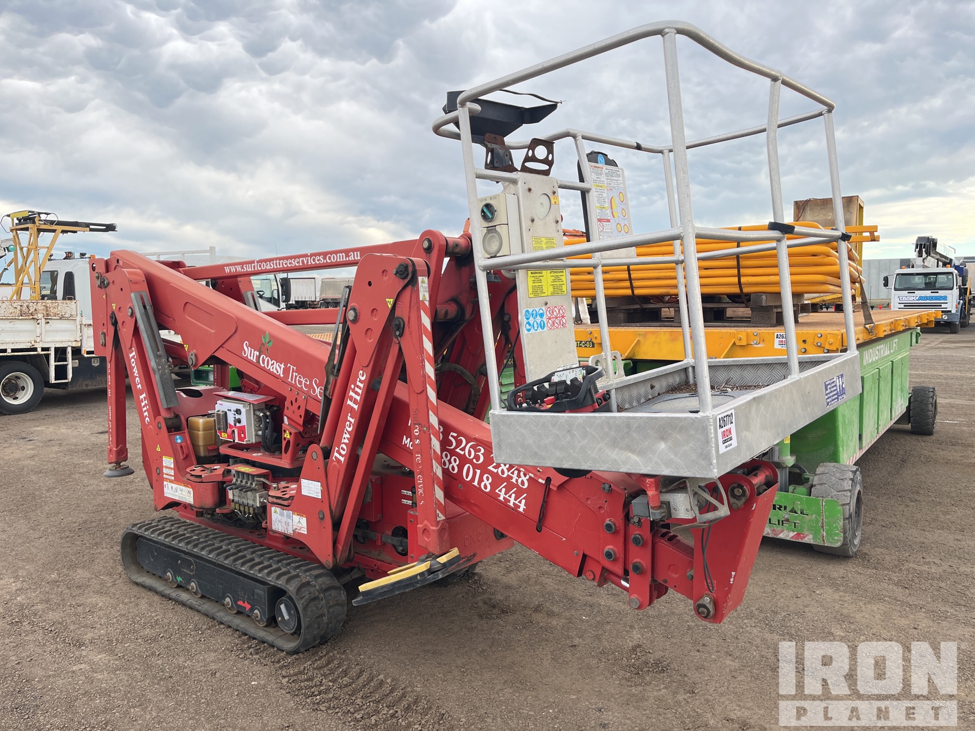 General Appearance with Picture, Right Front Corner