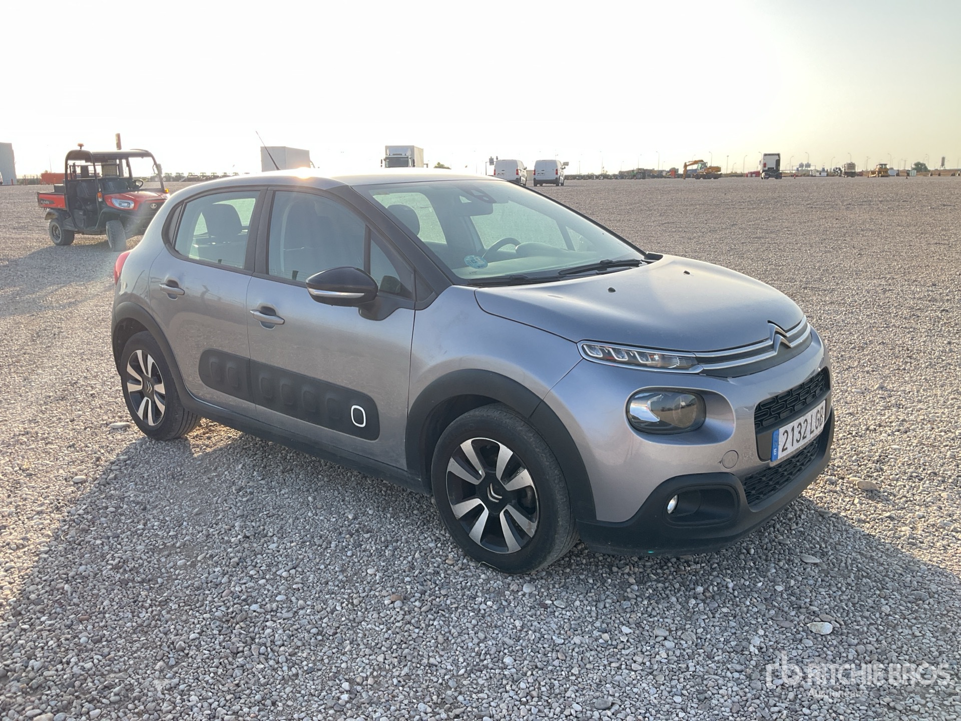 General Appearance with Picture, Right Front Corner