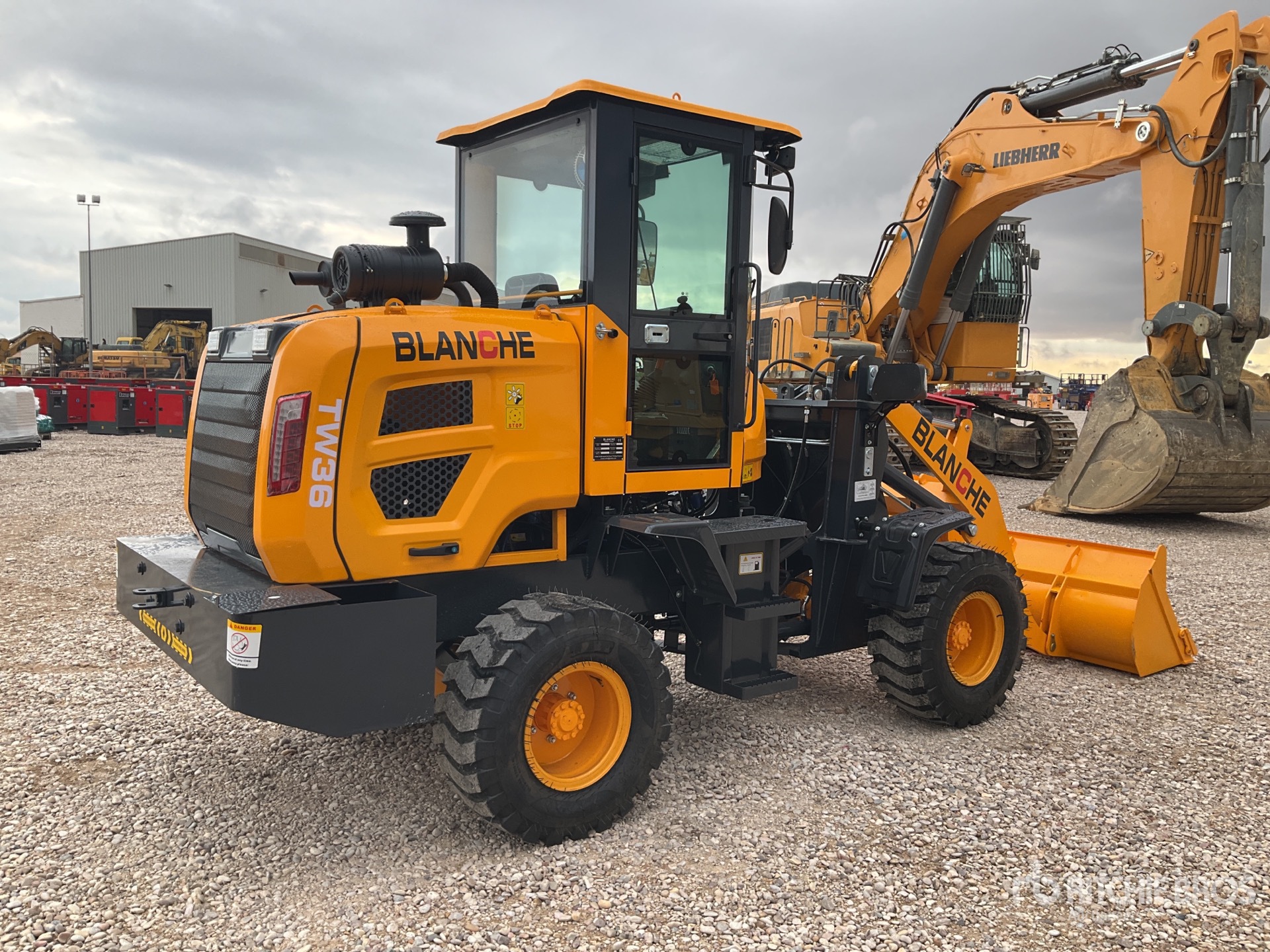 General Appearance with Picture, Right Rear Corner