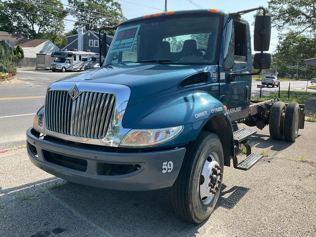 2008 International 4300 4x2 Cab and Chassis