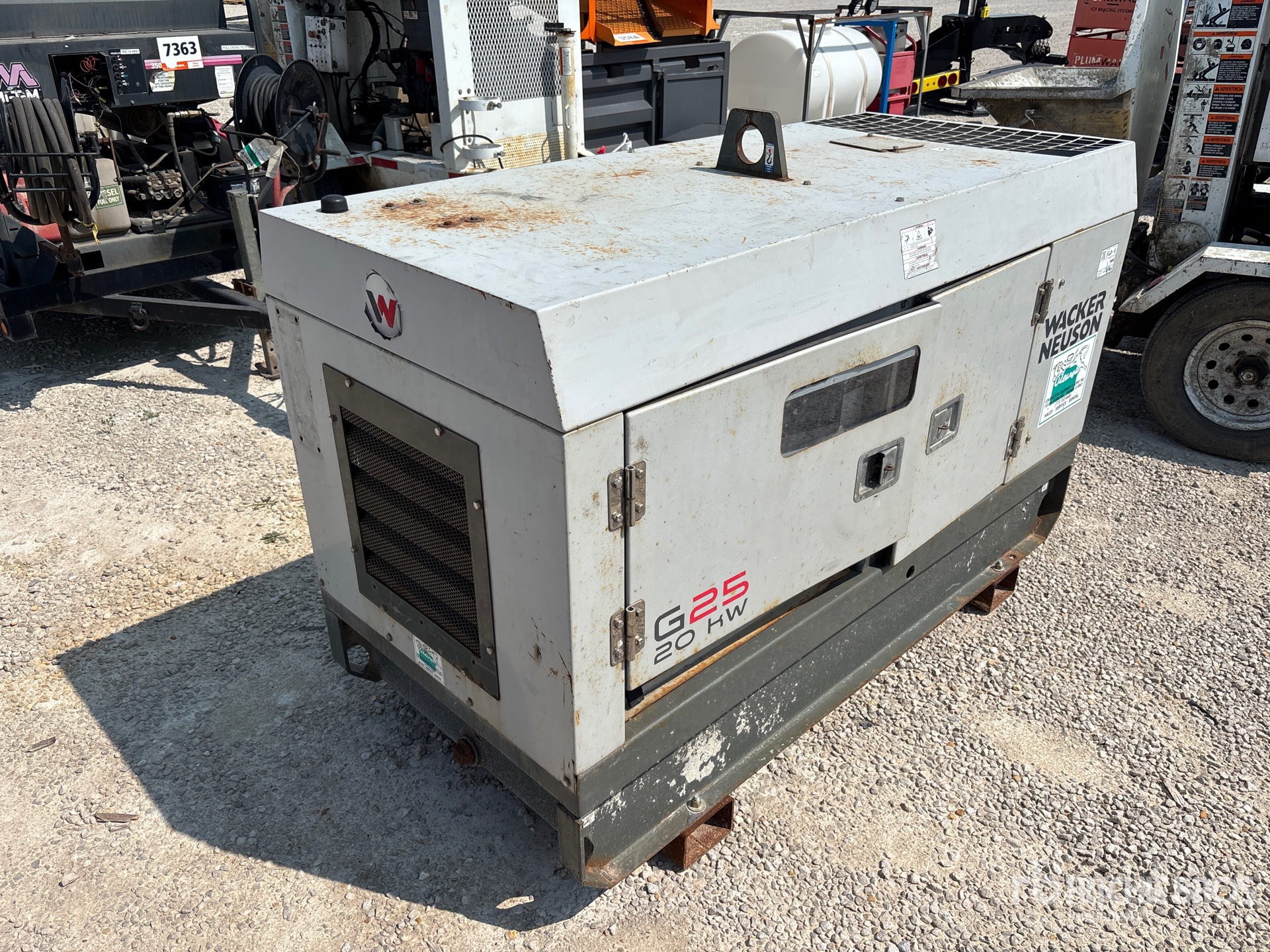 General Appearance with Picture, Right Rear Corner