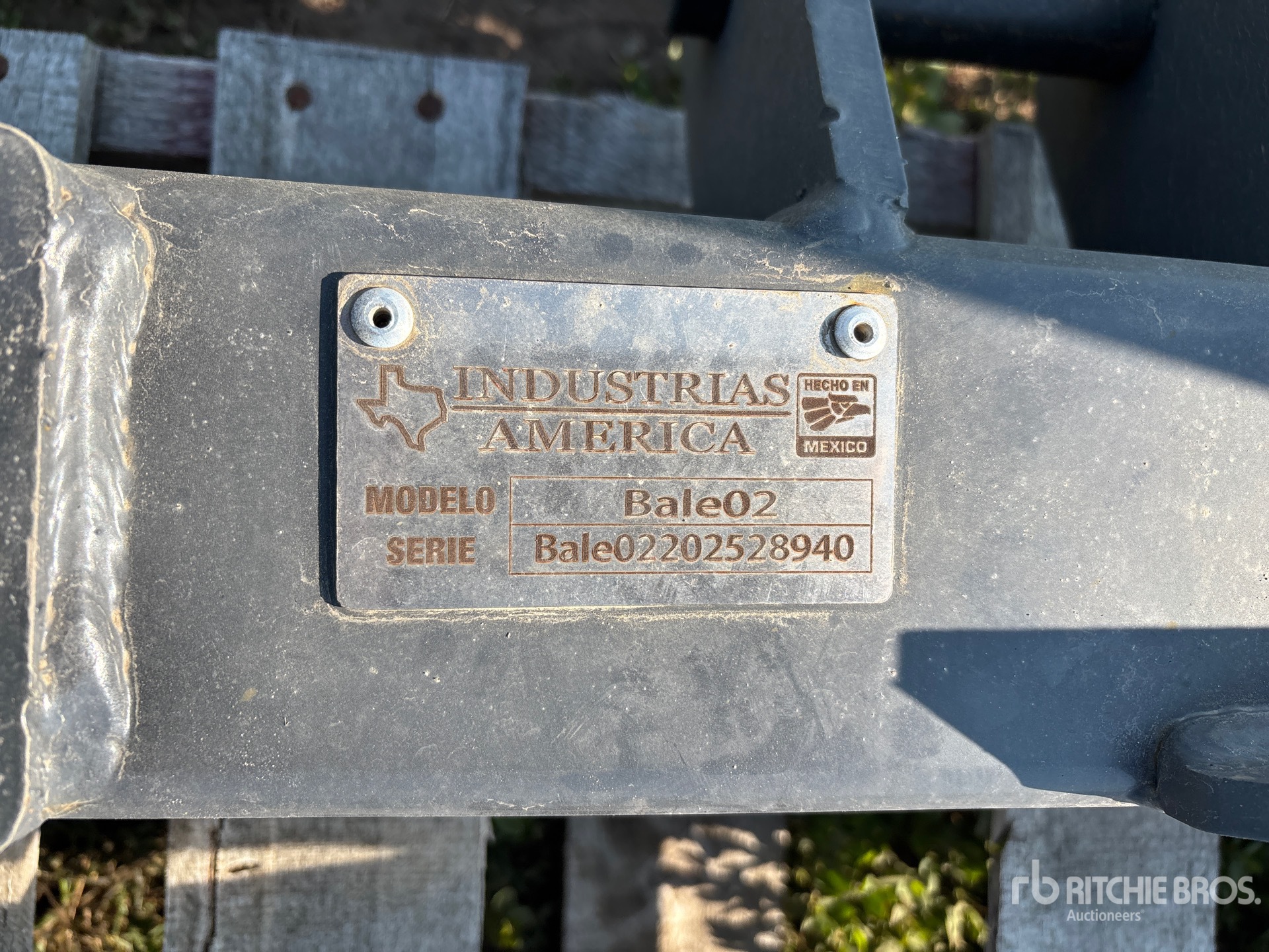 General Appearance with Numéro de série/Numéro d'identification du véhicule automobile