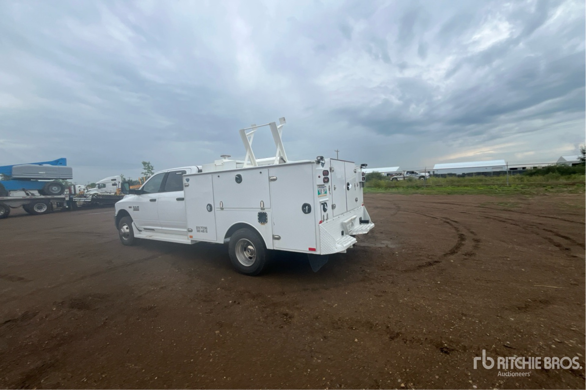 General Appearance with Picture, Left Rear Corner