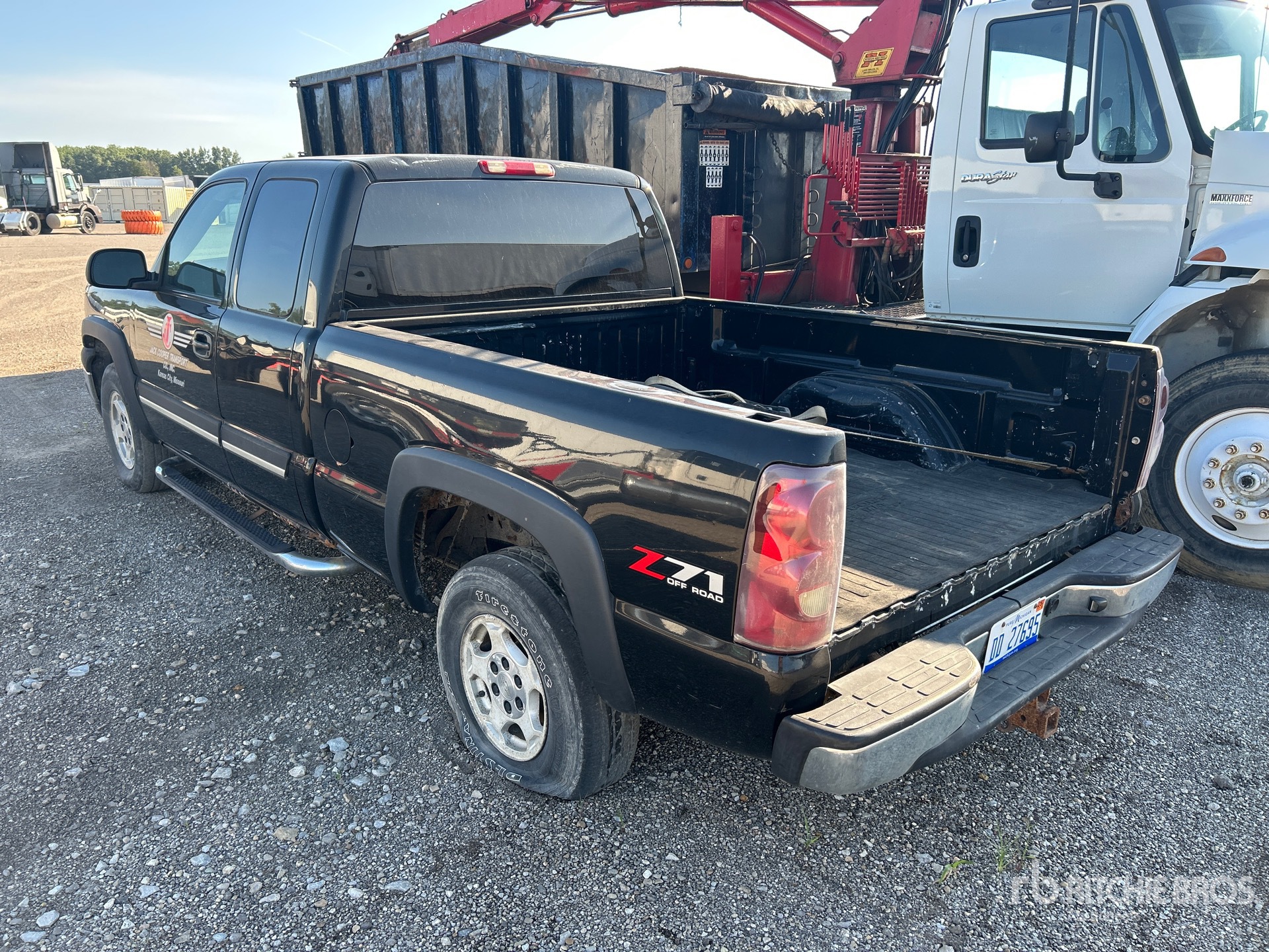 General Appearance with Picture, Left Rear Corner