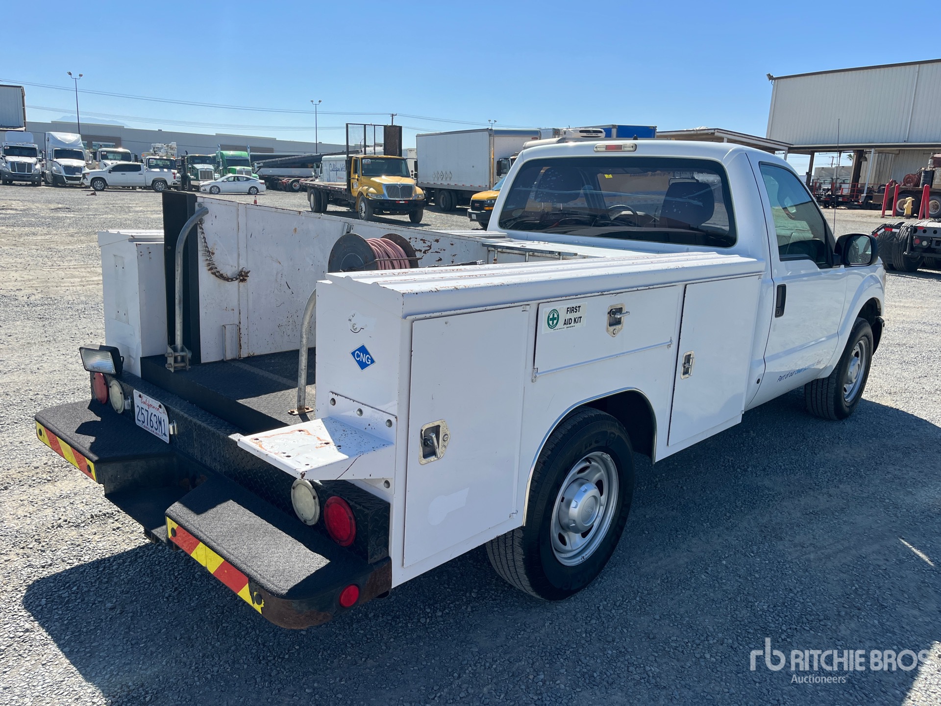 General Appearance with Picture, Right Rear Corner