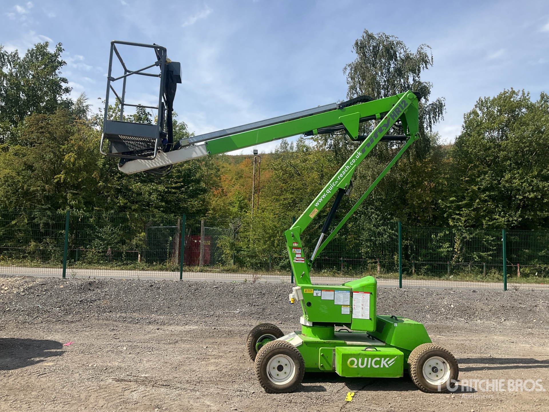 General Appearance with Featured Photo