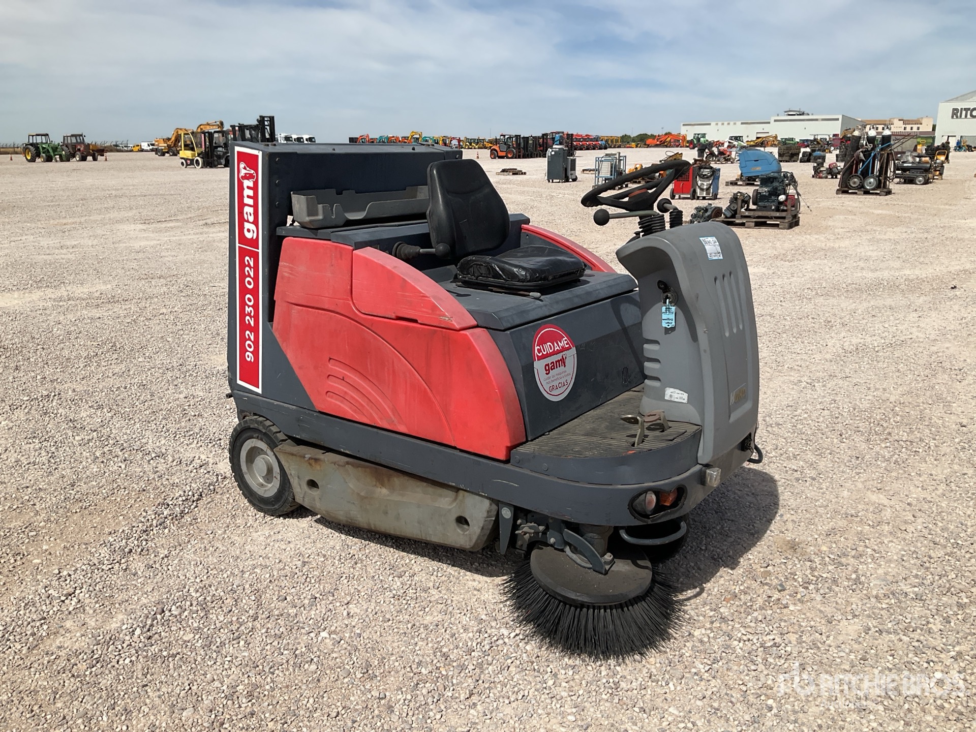 General Appearance with Picture, Right Front Corner