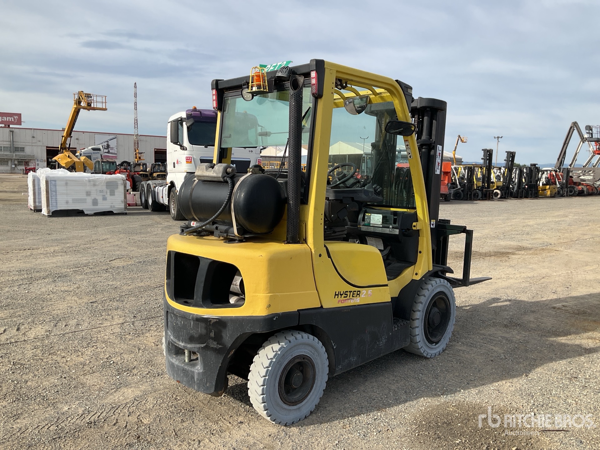 Aspect général with Image, coin arrière droit