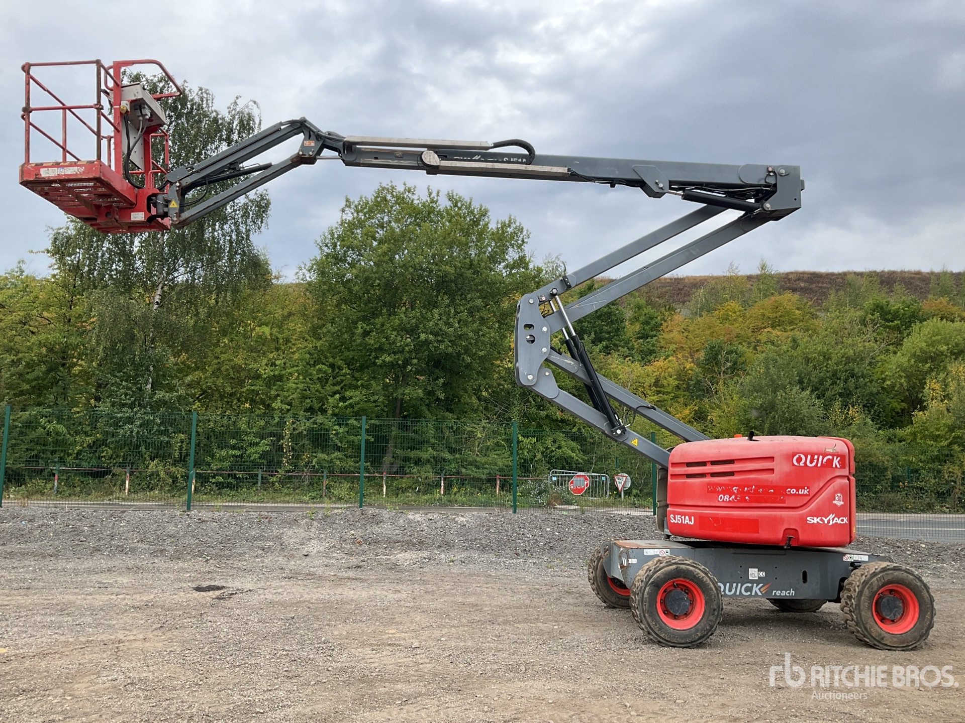 General Appearance with Featured Photo