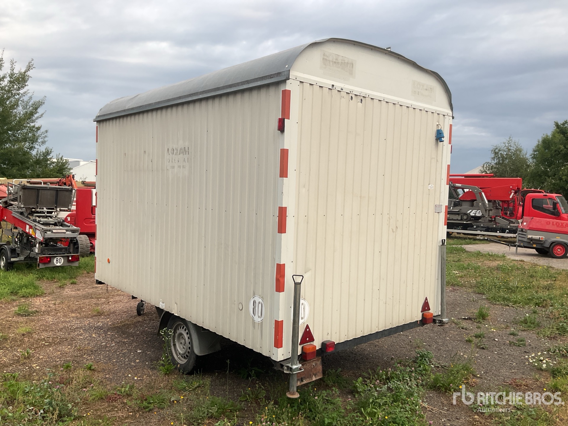 General Appearance with Picture, Left Rear Corner