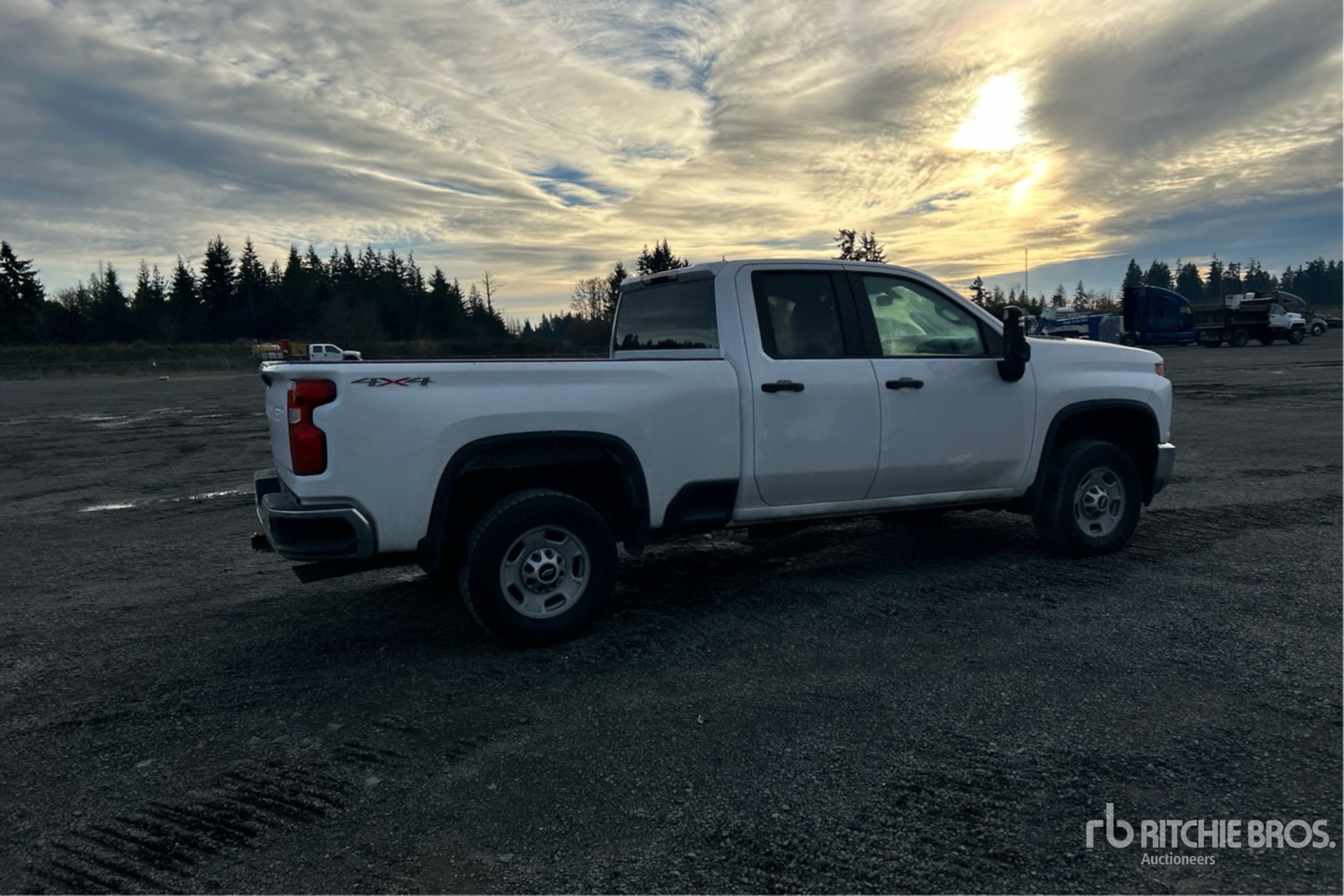 General Appearance with Picture, Right Rear Corner